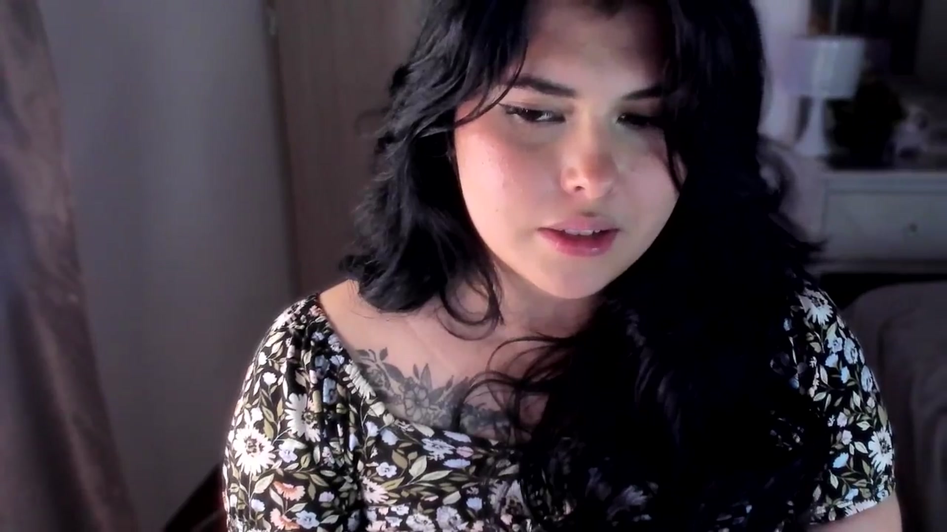 Gallery image thumbnail from CuteNanni's myfreecams stream on, 06/02/2025, 09:27 image 4 of 20