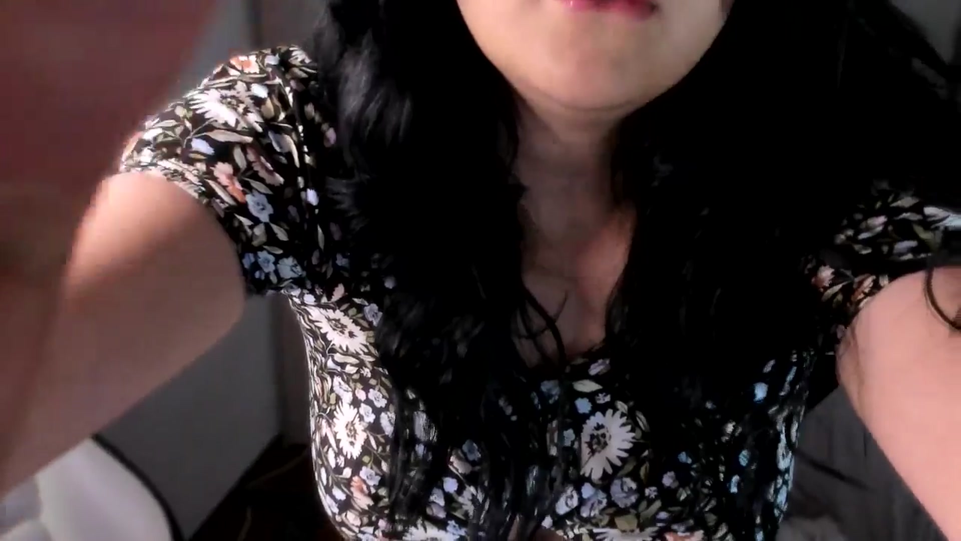 Gallery image thumbnail from CuteNanni's myfreecams stream on, 06/02/2025, 09:27 image 16 of 20