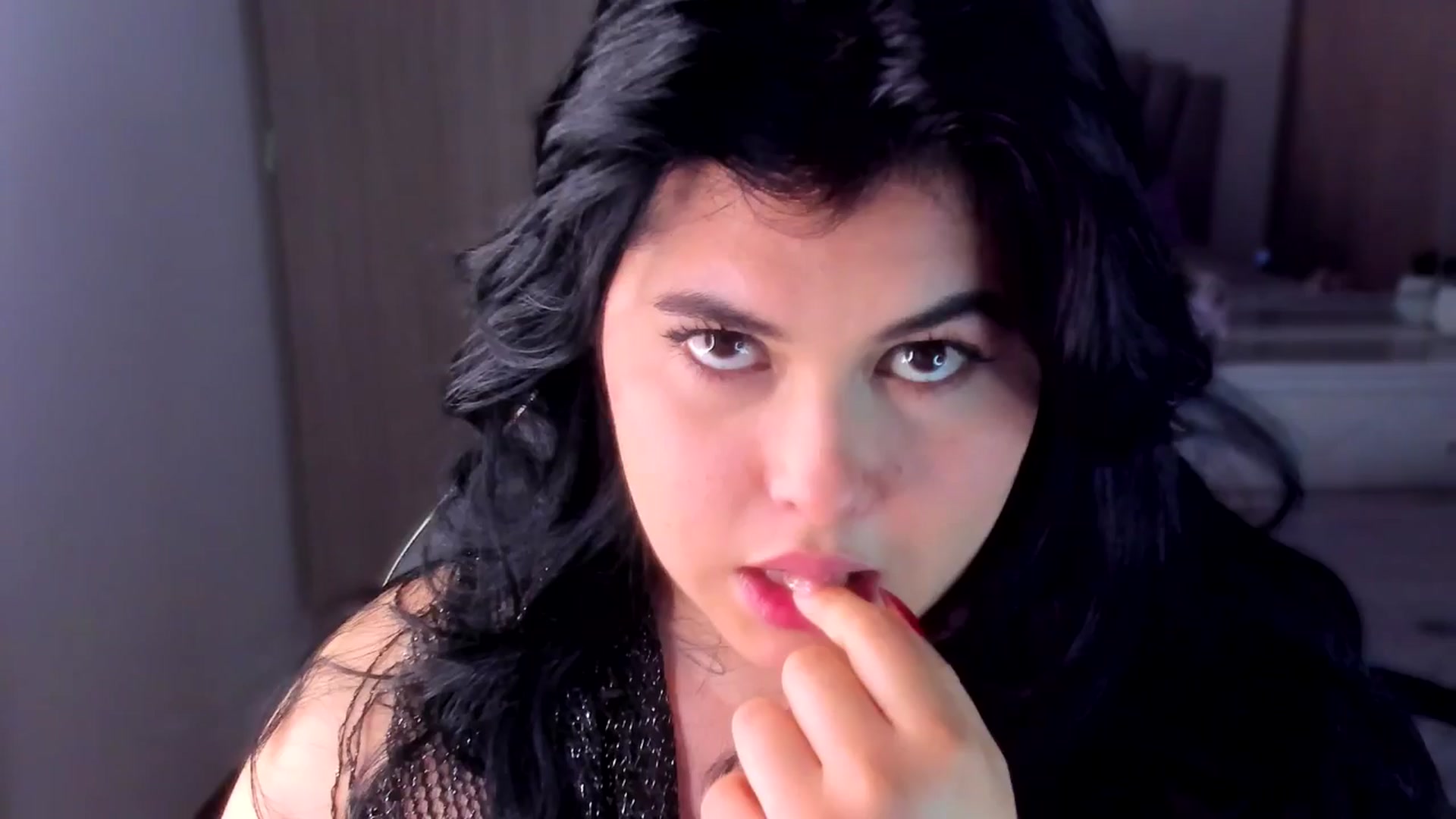 Gallery image thumbnail from CuteNanni's myfreecams stream on, 06/05/2025, 10:59 image 13 of 20