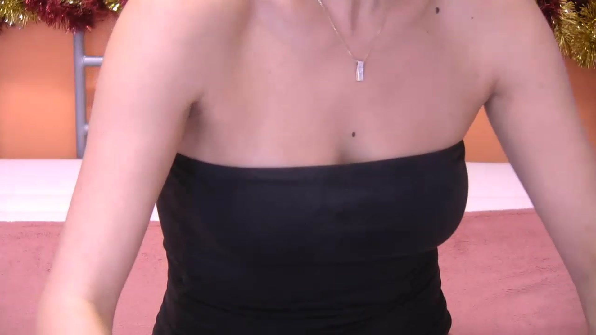 Gallery image thumbnail from CuteSisi's myfreecams stream on, 12/09/2022, 24:44 image 17 of 20