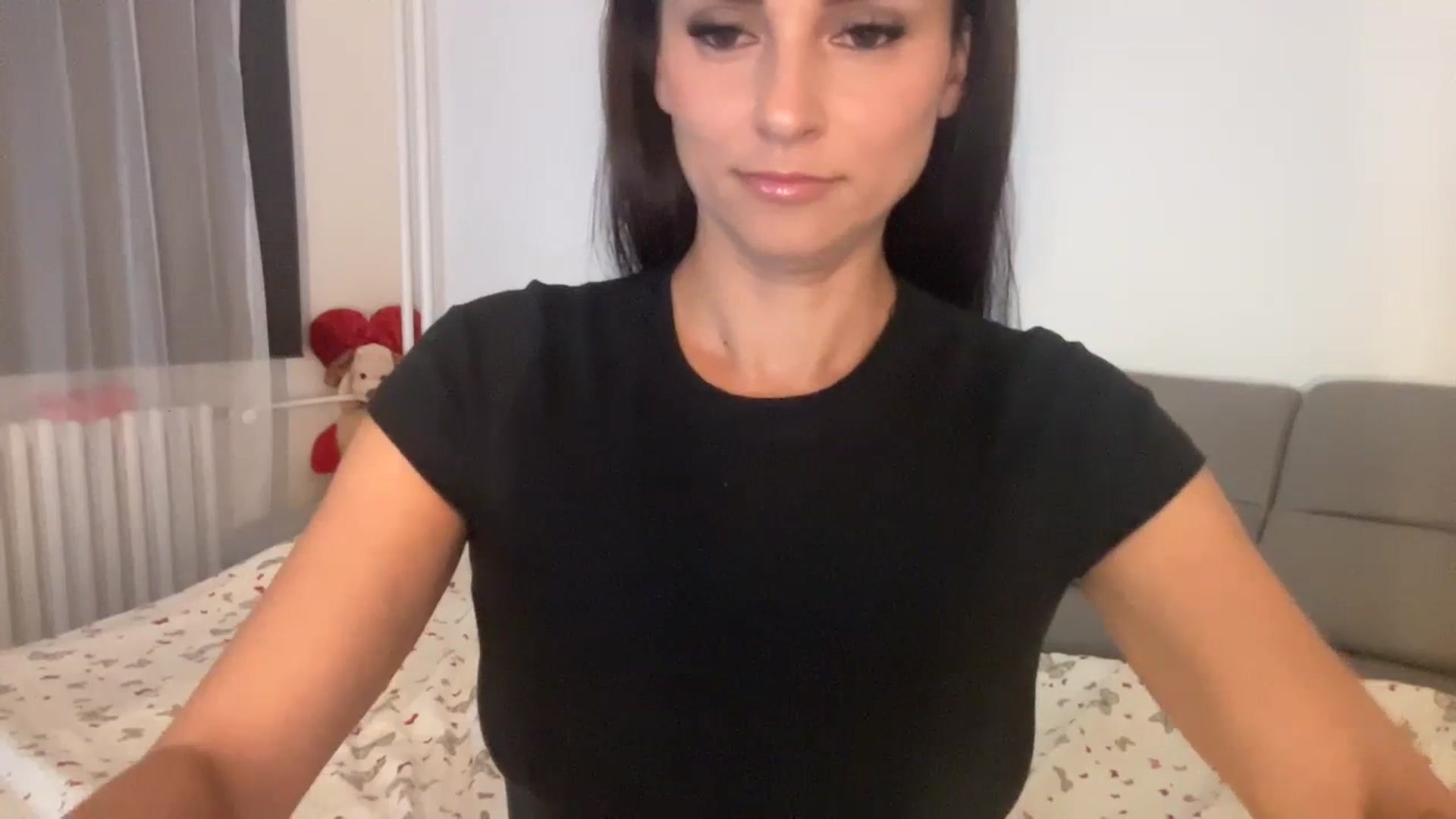Gallery image thumbnail from CuteSisi's myfreecams stream on, 09/19/2023, 23:13 image 7 of 20