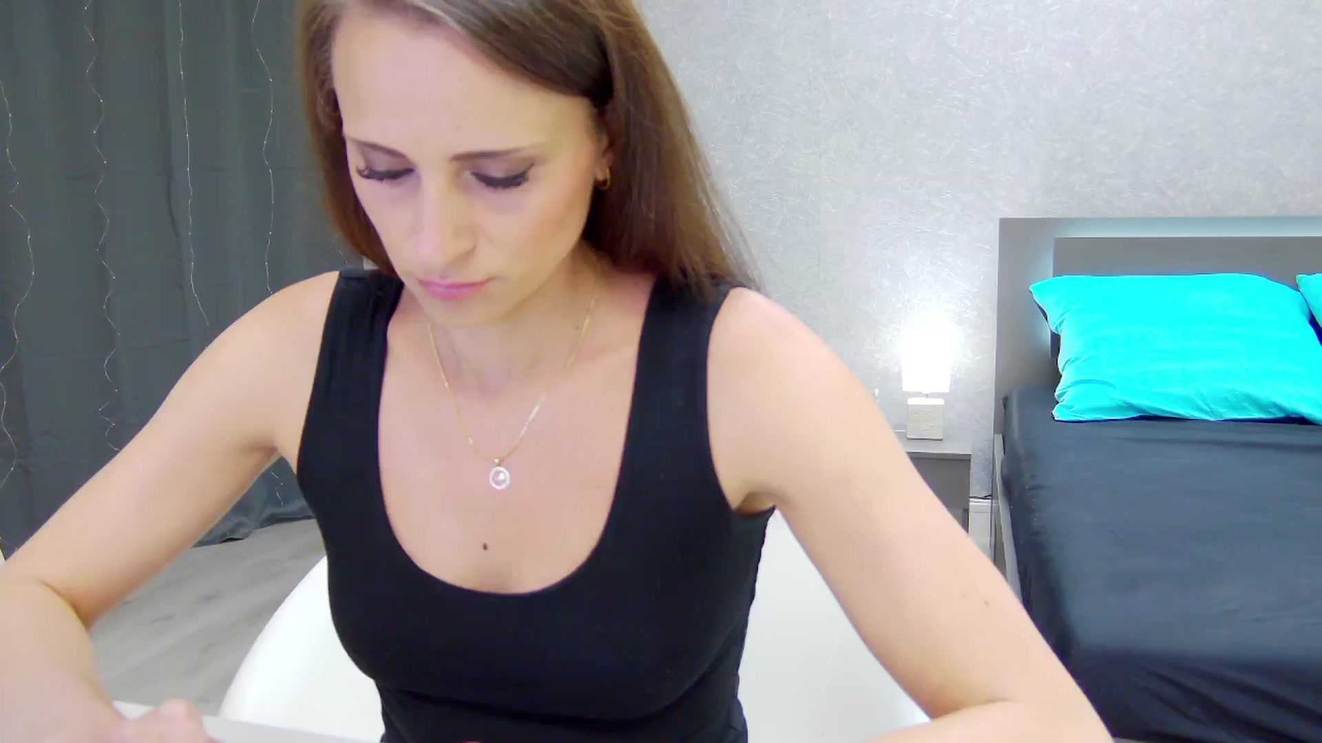 Gallery image thumbnail from CuteSisi's myfreecams stream on, 04/13/2024, 21:12 image 9 of 20