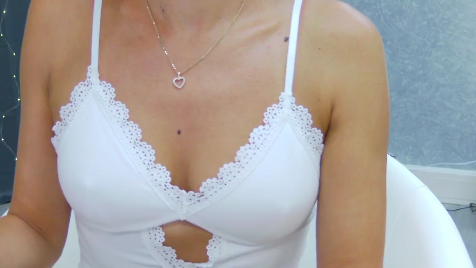 Gallery image thumbnail from CuteSisi's myfreecams stream on, 08/20/2024, 21:57 image 8 of 20