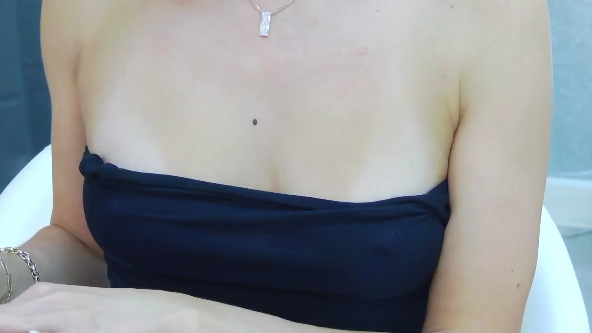 Gallery image thumbnail from CuteSisi's myfreecams stream on, 10/08/2024, 23:53 image 17 of 20