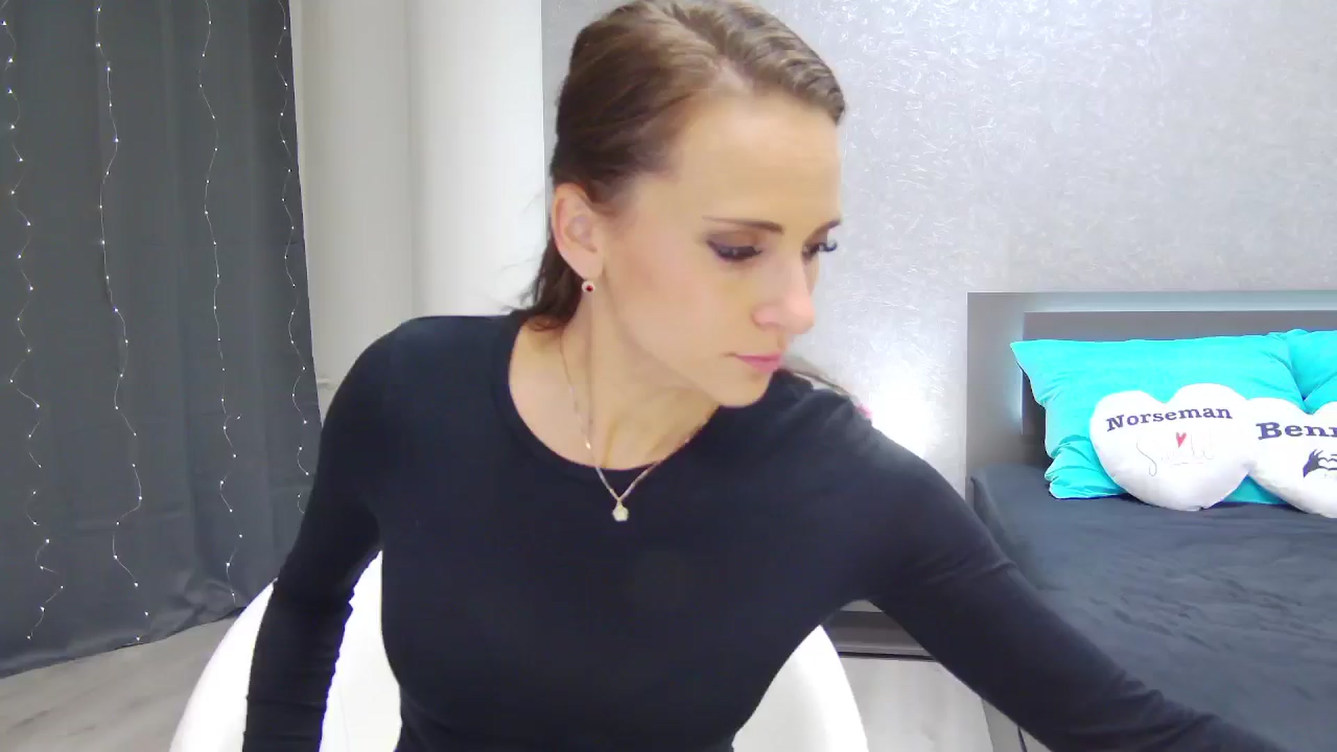 Gallery image thumbnail from CuteSisi's myfreecams stream on, 11/09/2024, 23:26 image 2 of 20