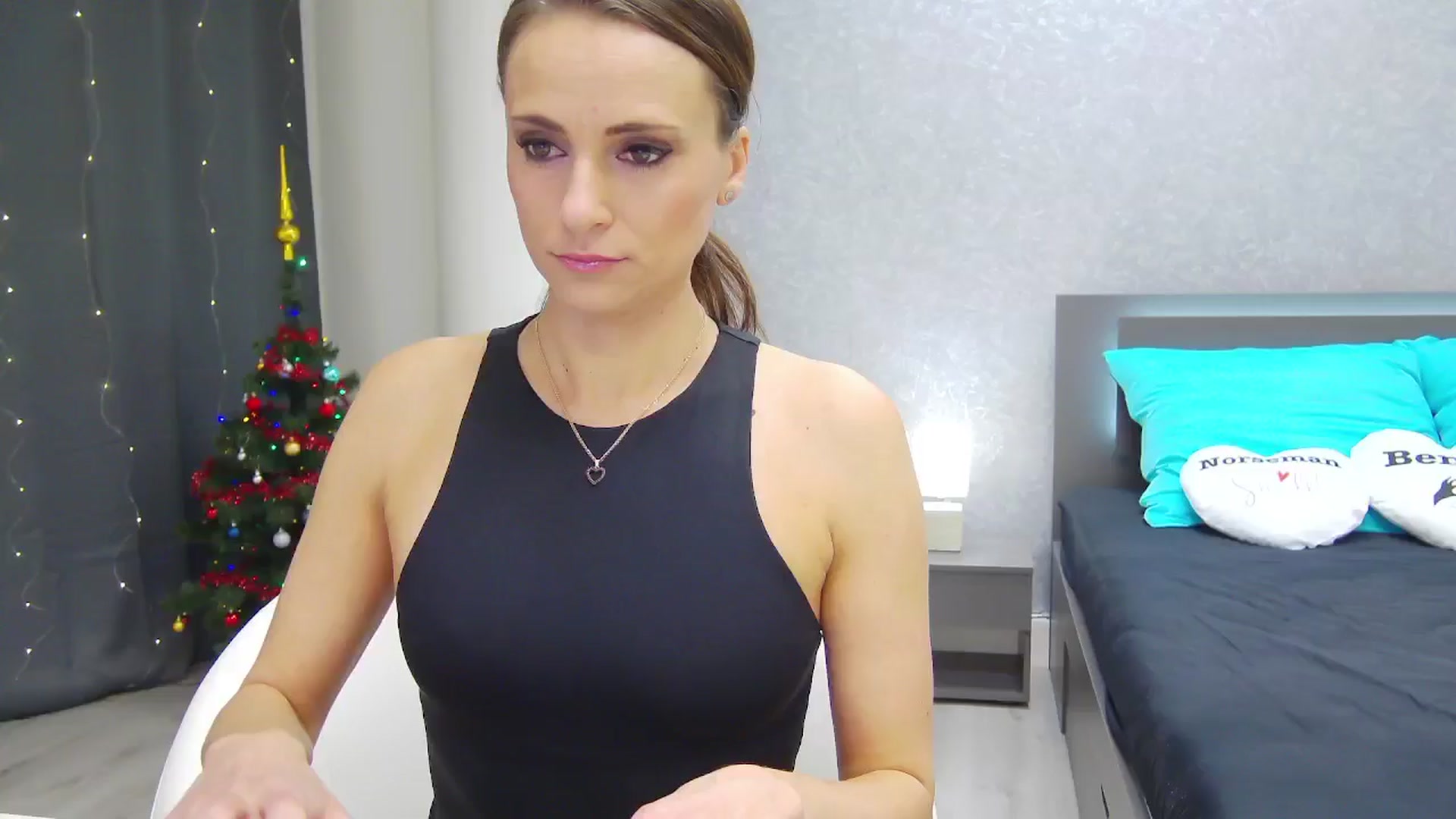 Gallery image thumbnail from CuteSisi's myfreecams stream on, 12/11/2024, 22:43 image 1 of 20