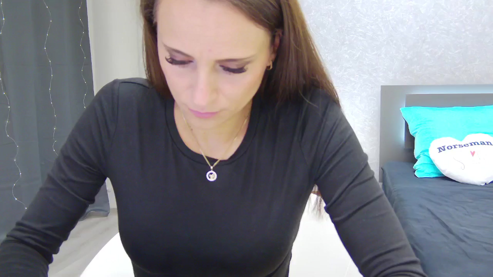 Gallery image thumbnail from CuteSisi's myfreecams stream on, 01/30/2025, 24:14 image 11 of 20