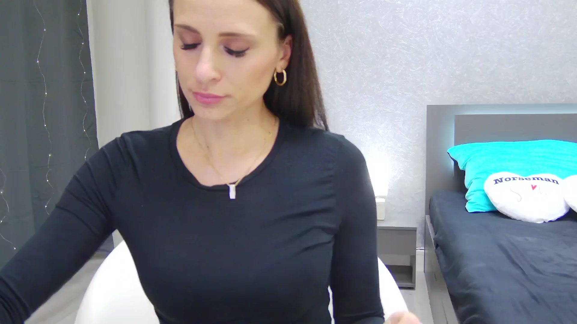 Gallery image thumbnail from CuteSisi's myfreecams stream on, 03/14/2025, 23:30 image 19 of 20