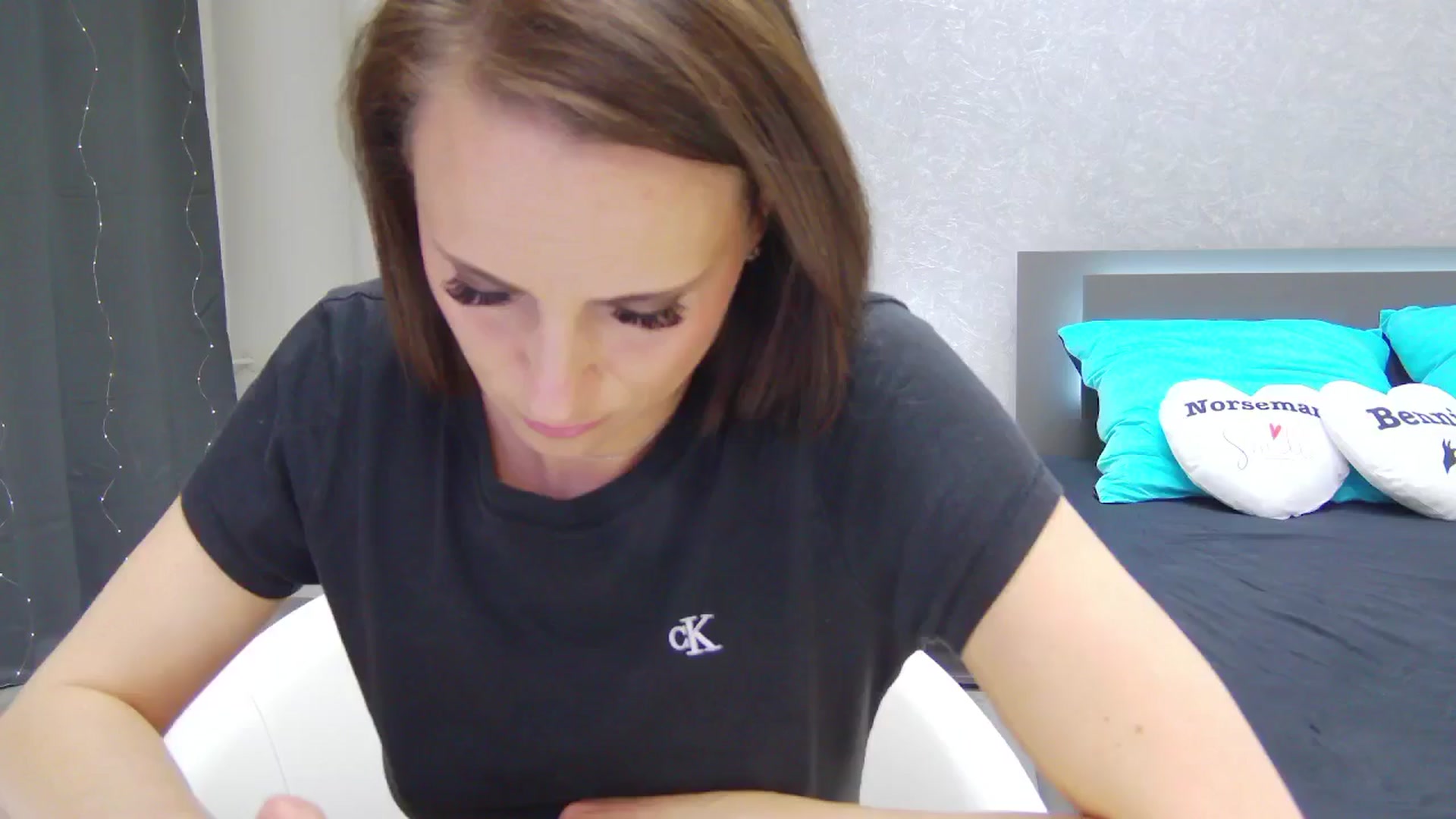 Gallery image thumbnail from CuteSisi's myfreecams stream on, 03/26/2025, 23:18 image 10 of 20