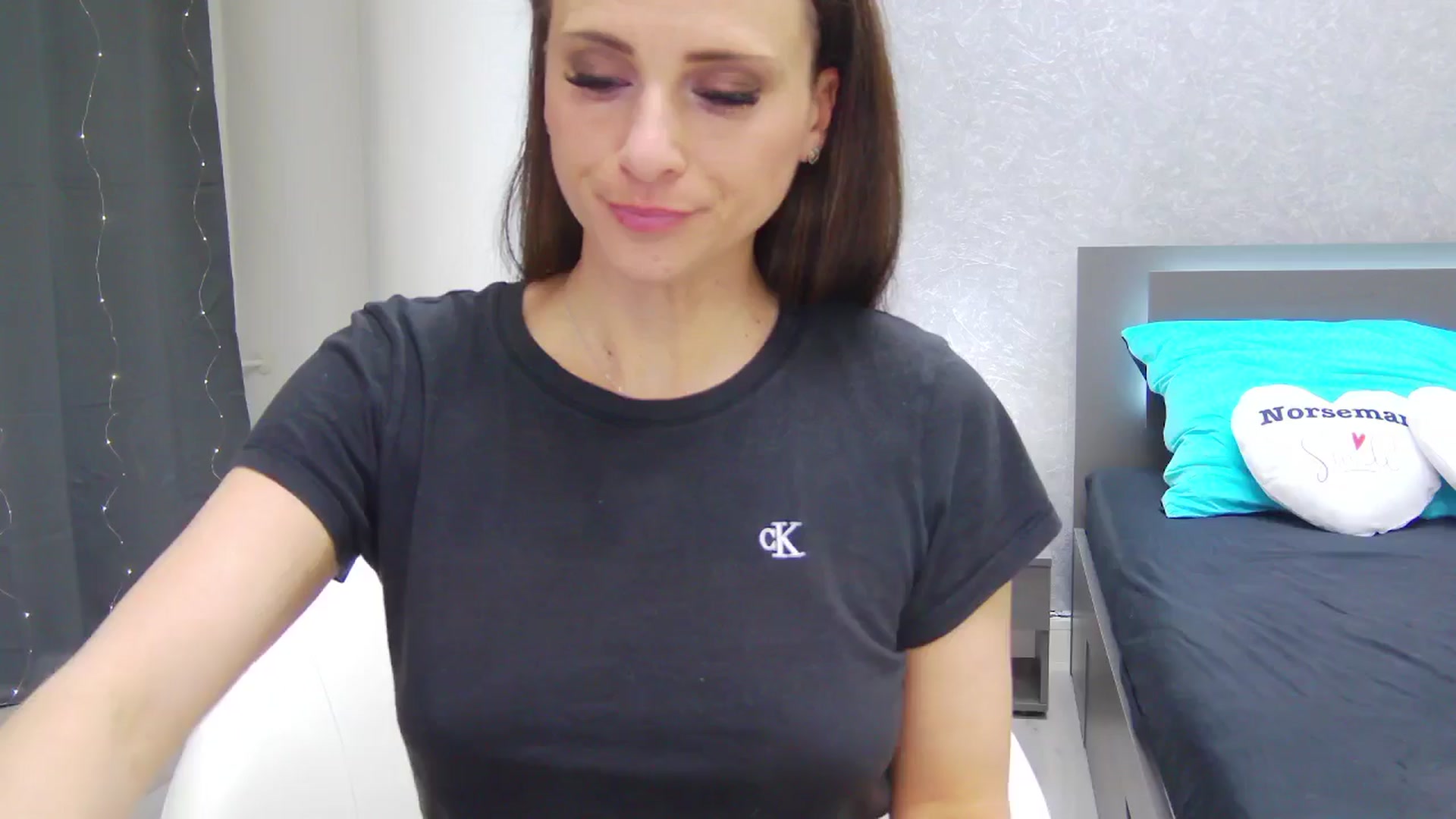 Gallery image thumbnail from CuteSisi's myfreecams stream on, 03/27/2025, 24:00 image 20 of 20