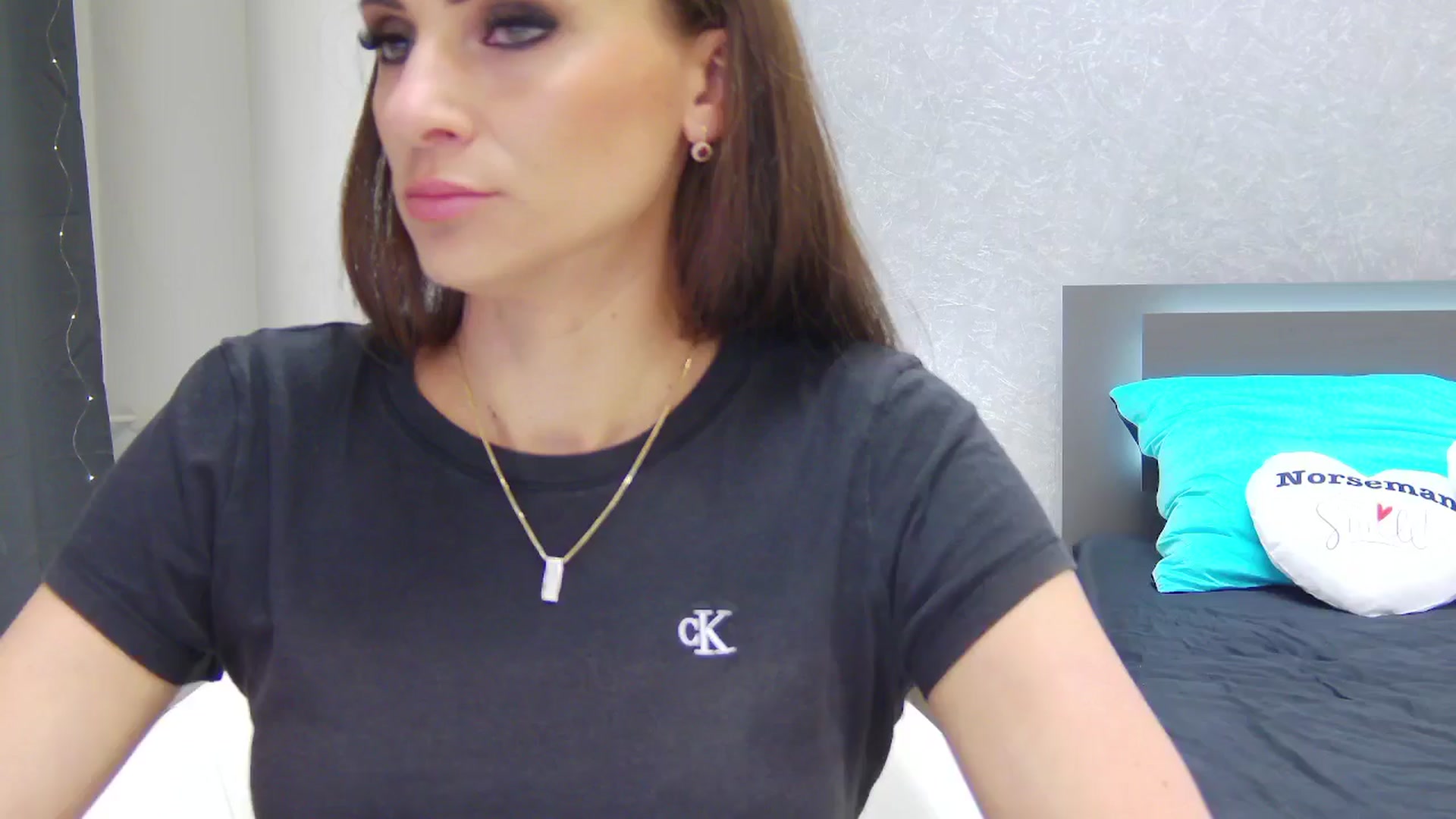 Gallery image thumbnail from CuteSisi's myfreecams stream on, 05/06/2025, 20:49 image 3 of 20