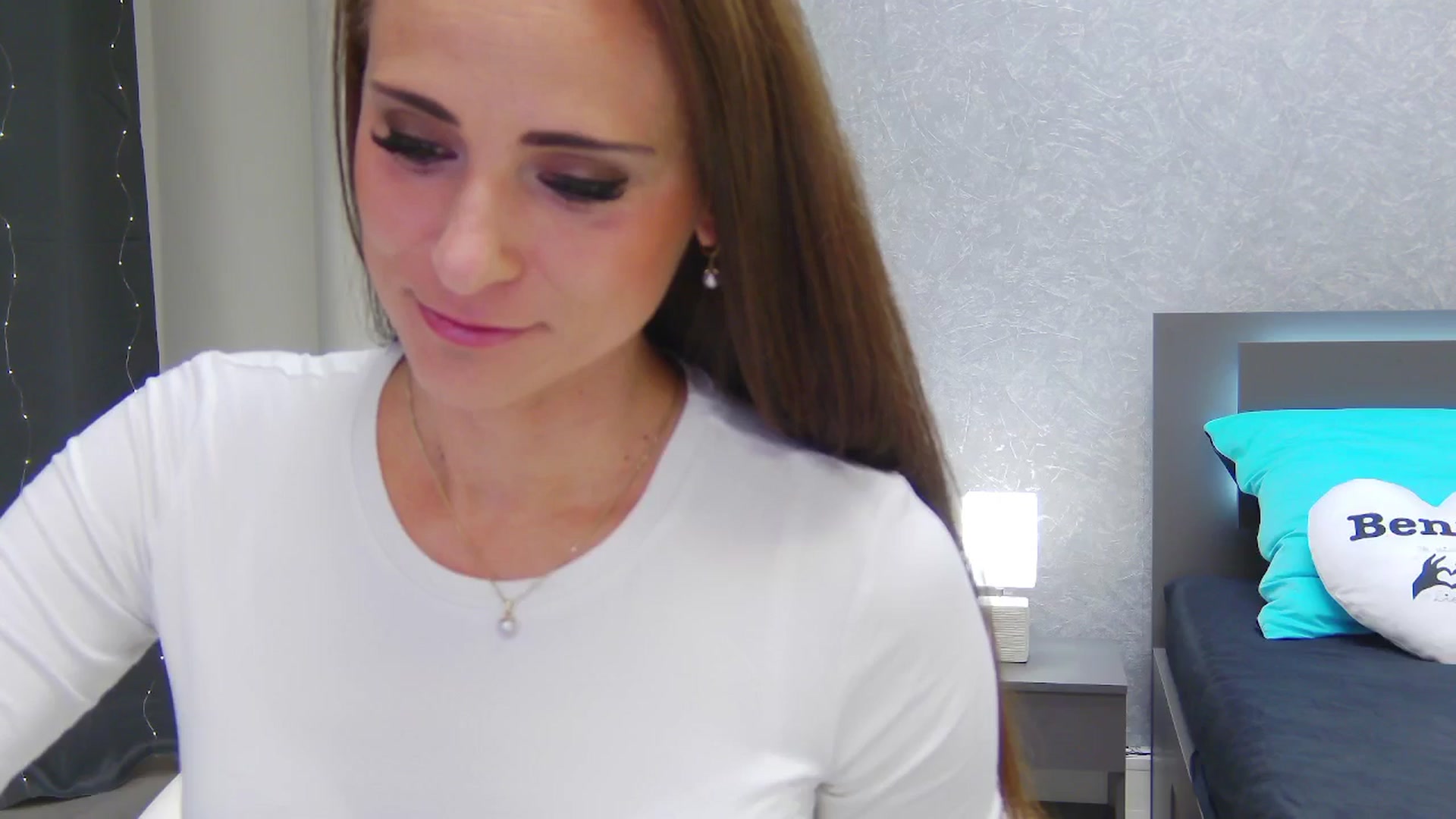Gallery image thumbnail from CuteSisi's myfreecams stream on, 05/20/2025, 21:52 image 6 of 20