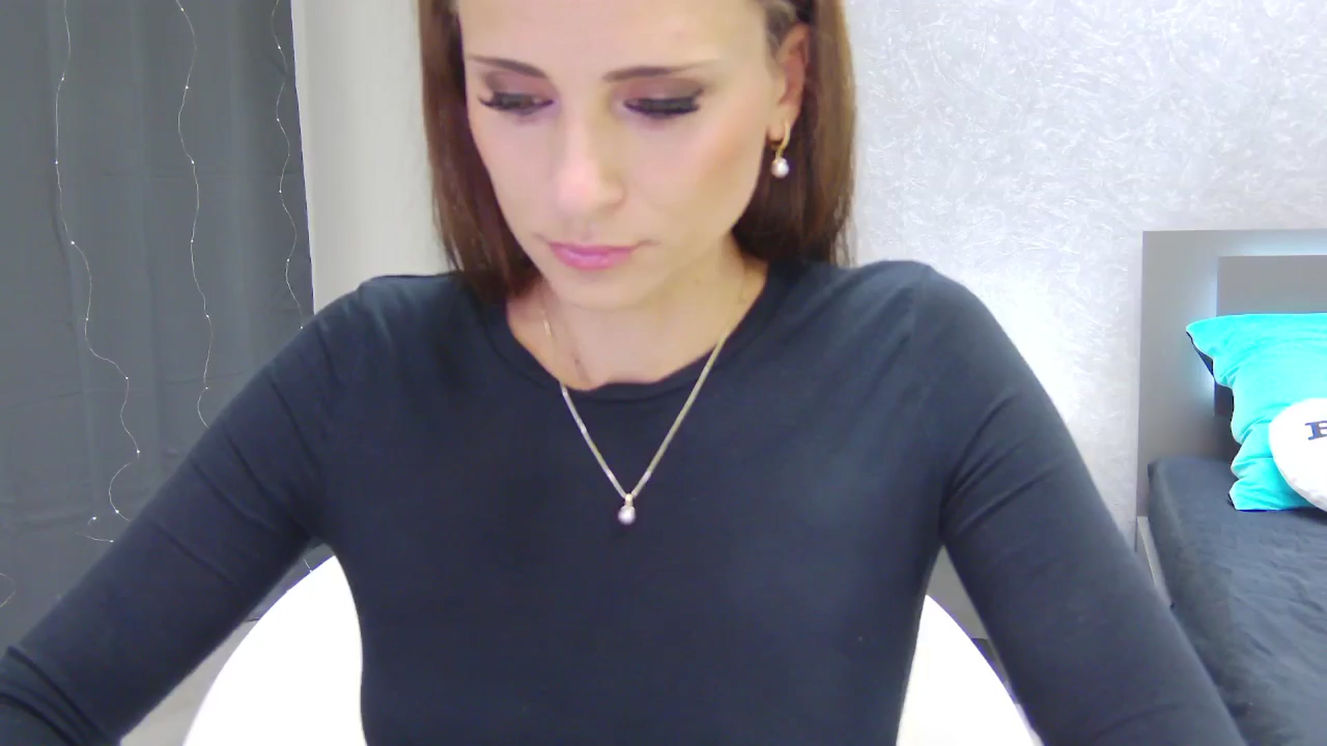 Gallery image thumbnail from CuteSisi's myfreecams stream on, 05/26/2025, 21:22 image 16 of 20