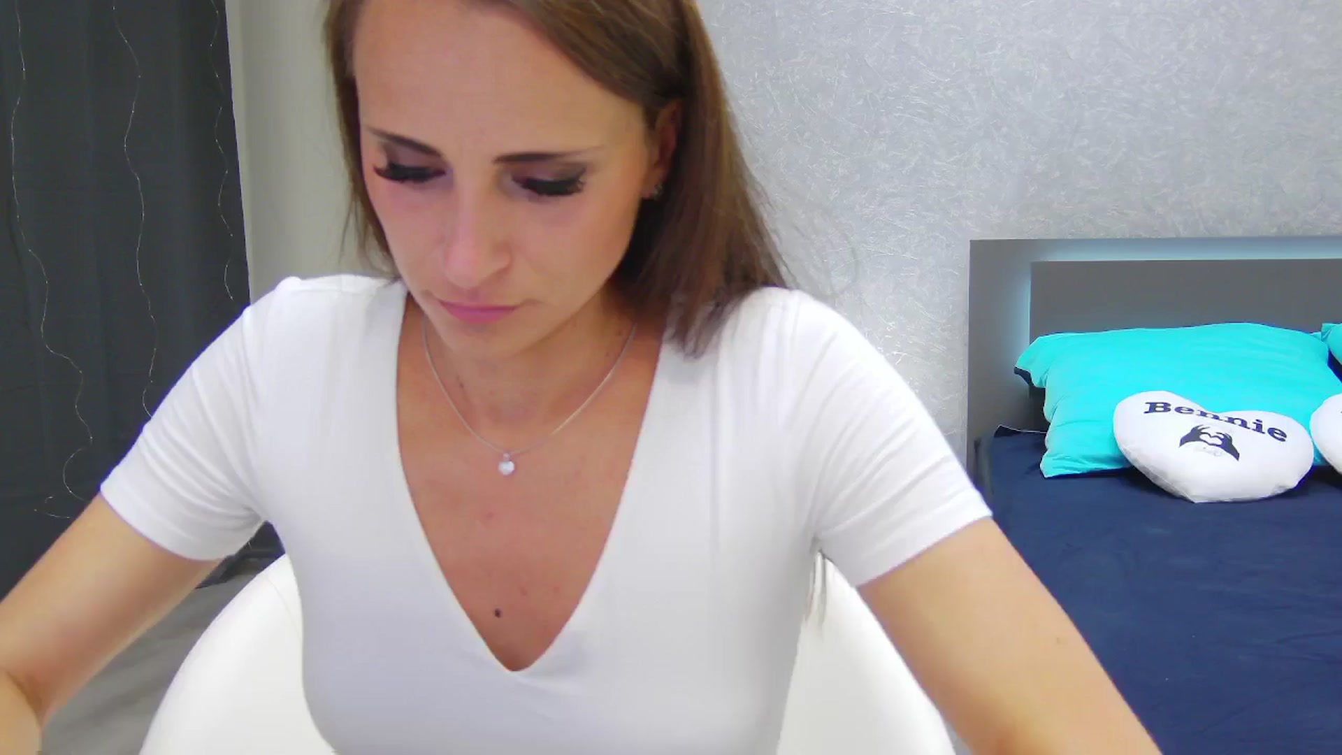 Gallery image thumbnail from CuteSisi's myfreecams stream on, 06/10/2025, 21:44 image 13 of 20