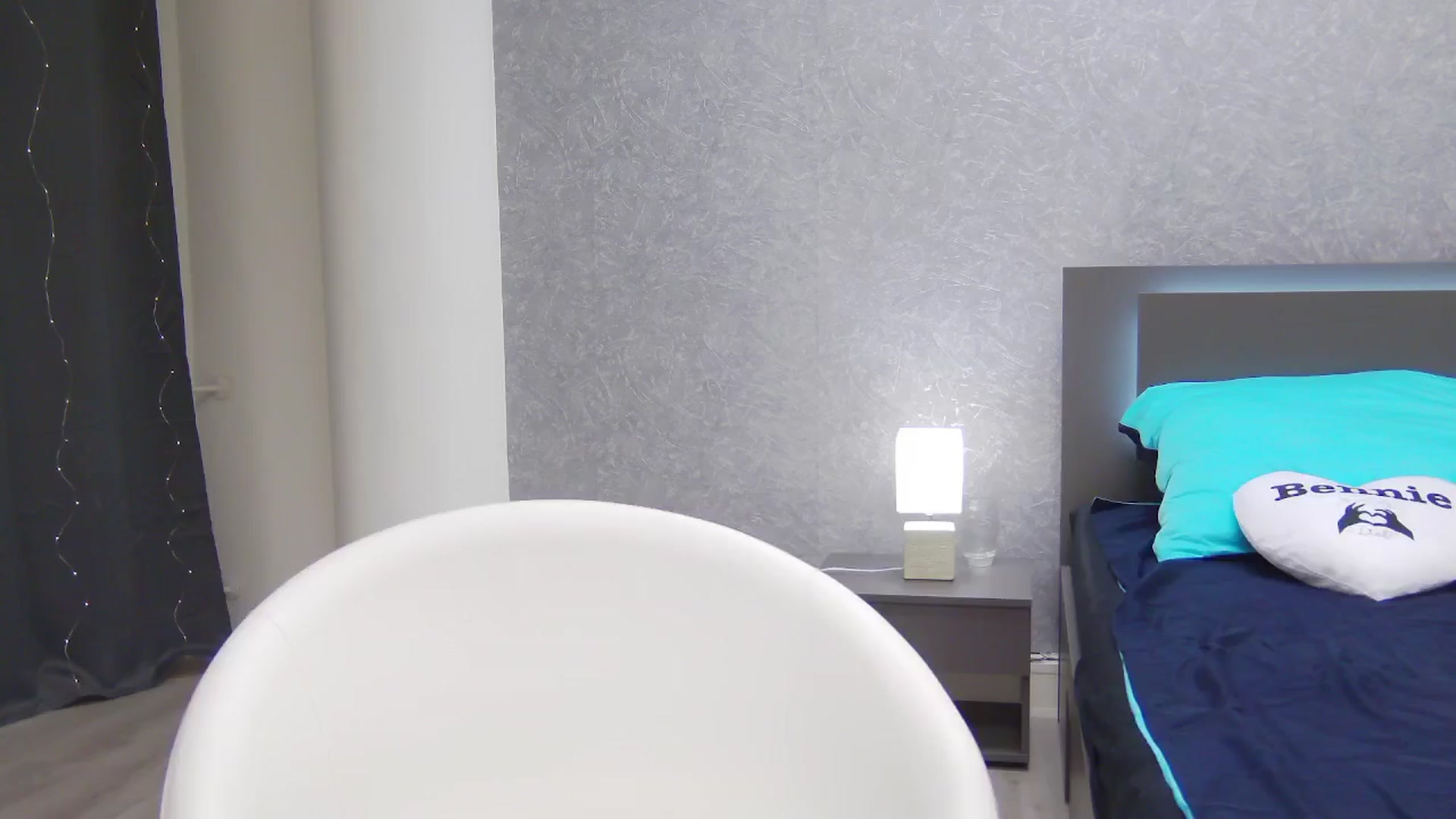 Gallery image thumbnail from CuteSisi's myfreecams stream on, 06/16/2025, 24:22 image 19 of 20