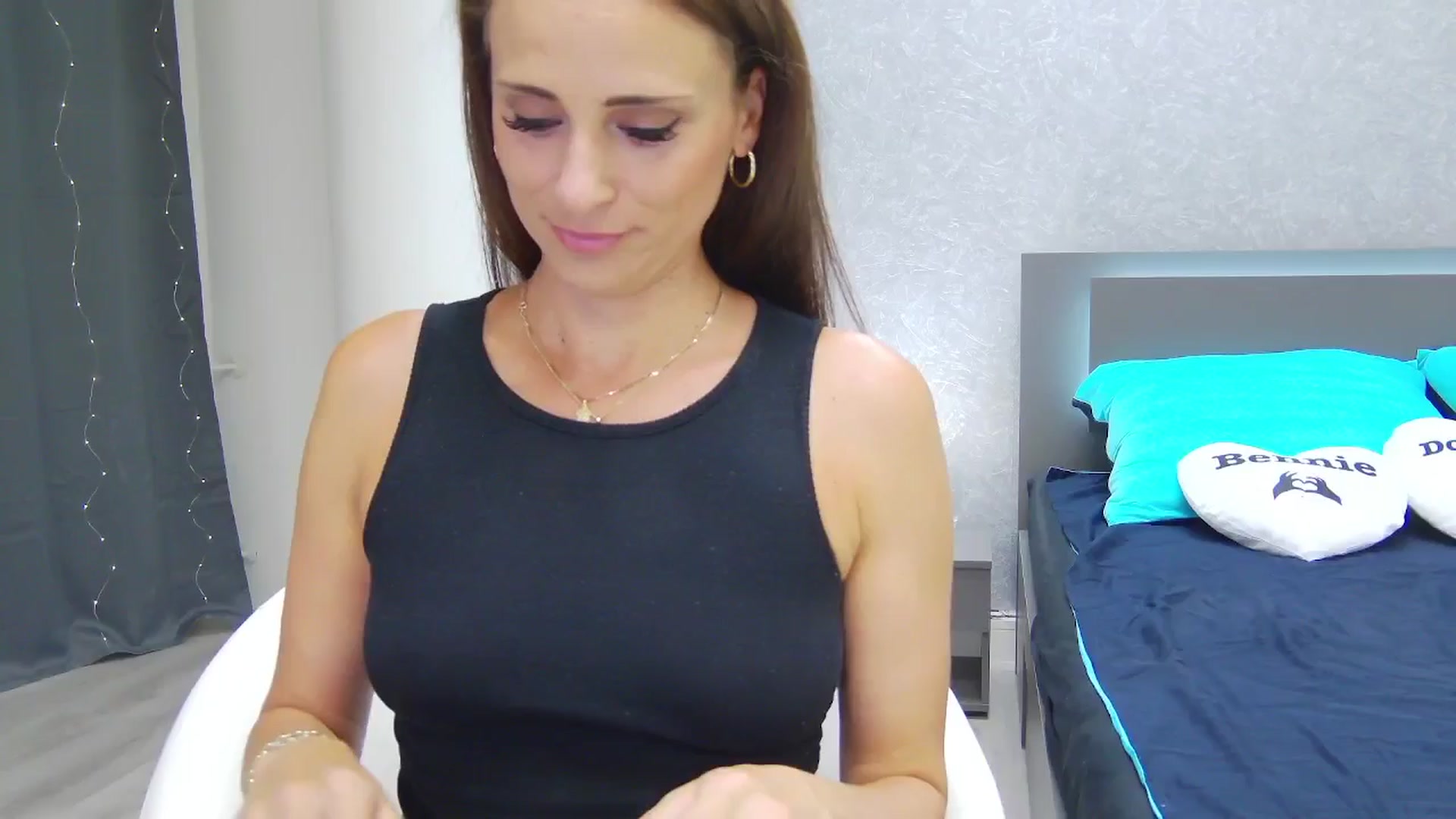 Gallery image thumbnail from CuteSisi's myfreecams stream on, 06/16/2025, 24:22 image 8 of 20