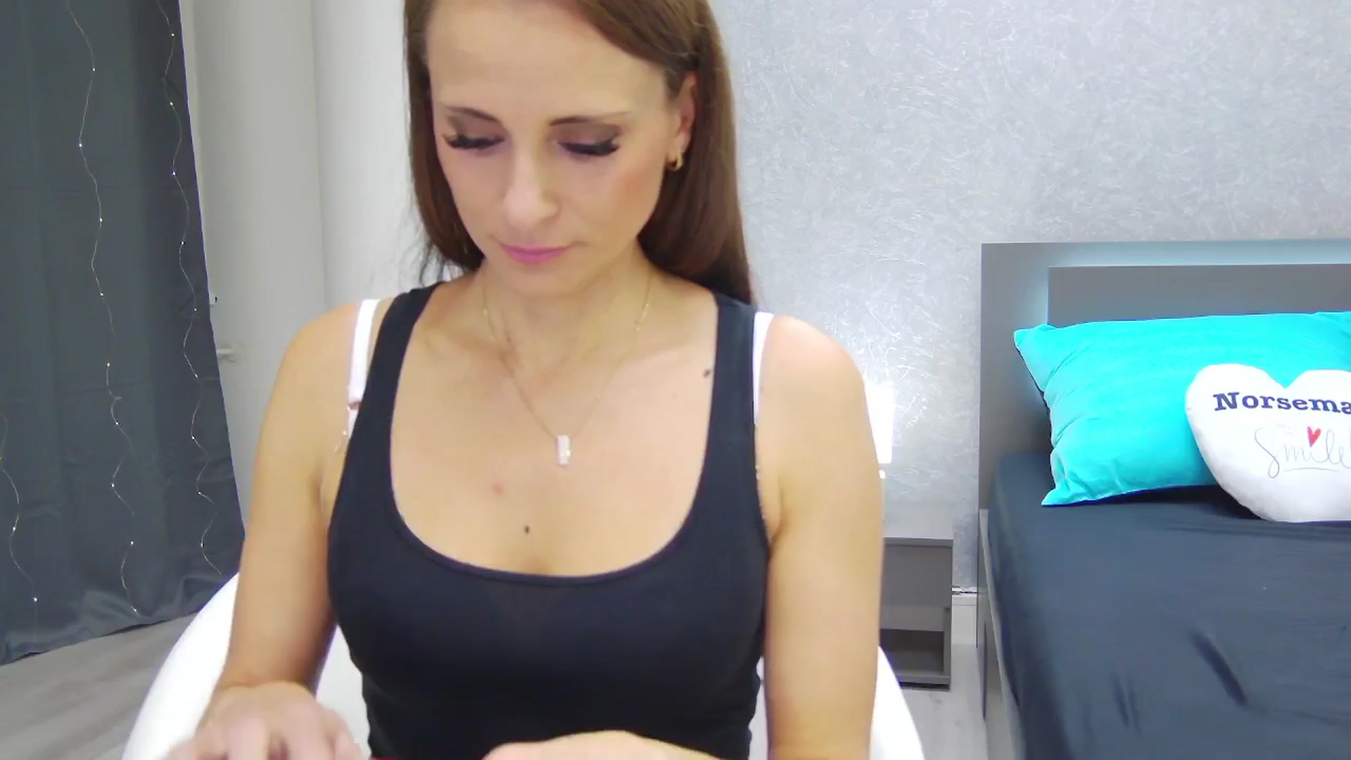 Gallery image thumbnail from CuteSisi's myfreecams stream on, 11/19/2025, 21:03 image 20 of 20