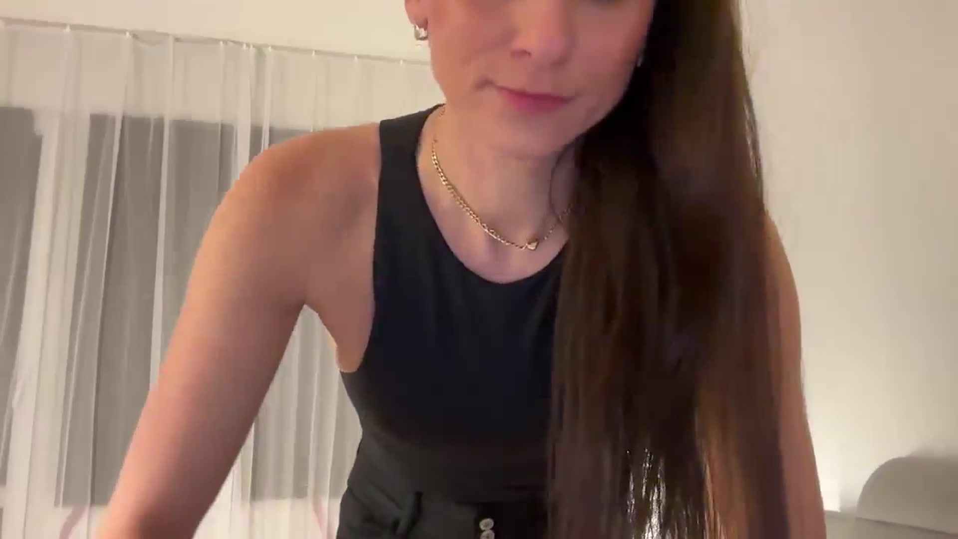 Gallery image thumbnail from CuteSisi's myfreecams stream on, 04/01/2026, 22:13 image 10 of 20