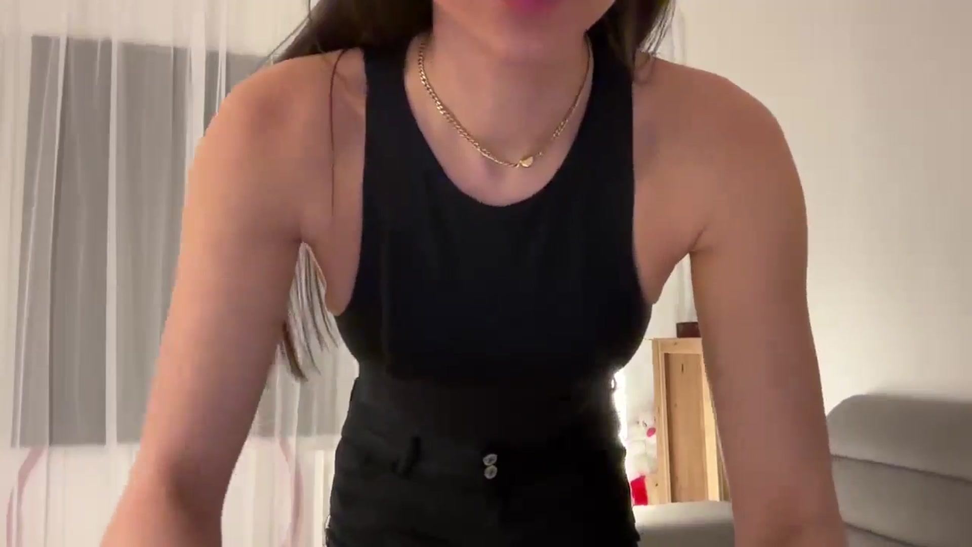 Gallery image thumbnail from CuteSisi's myfreecams stream on, 04/01/2026, 22:13 image 9 of 20