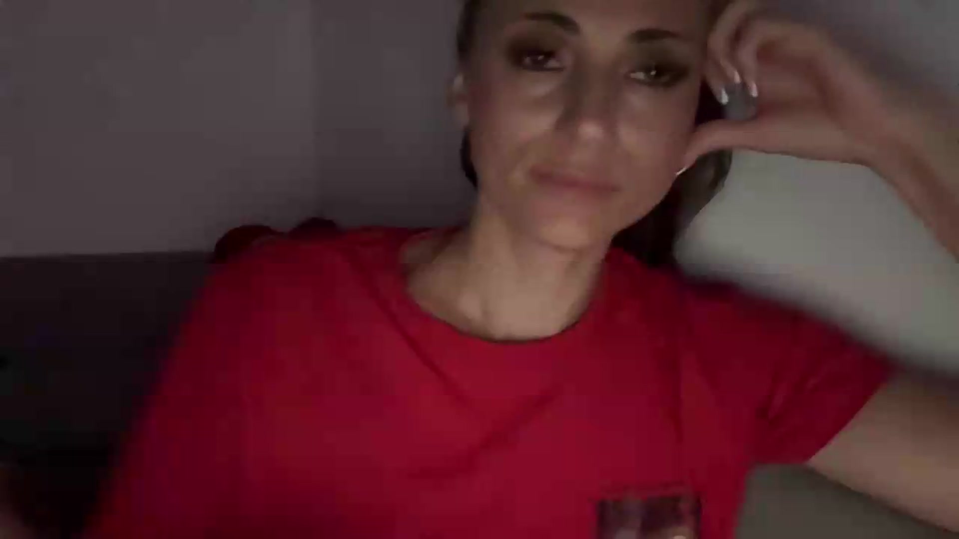 Gallery image thumbnail from CuteSisi's myfreecams stream on, 05/26/2026, 24:31 image 19 of 20