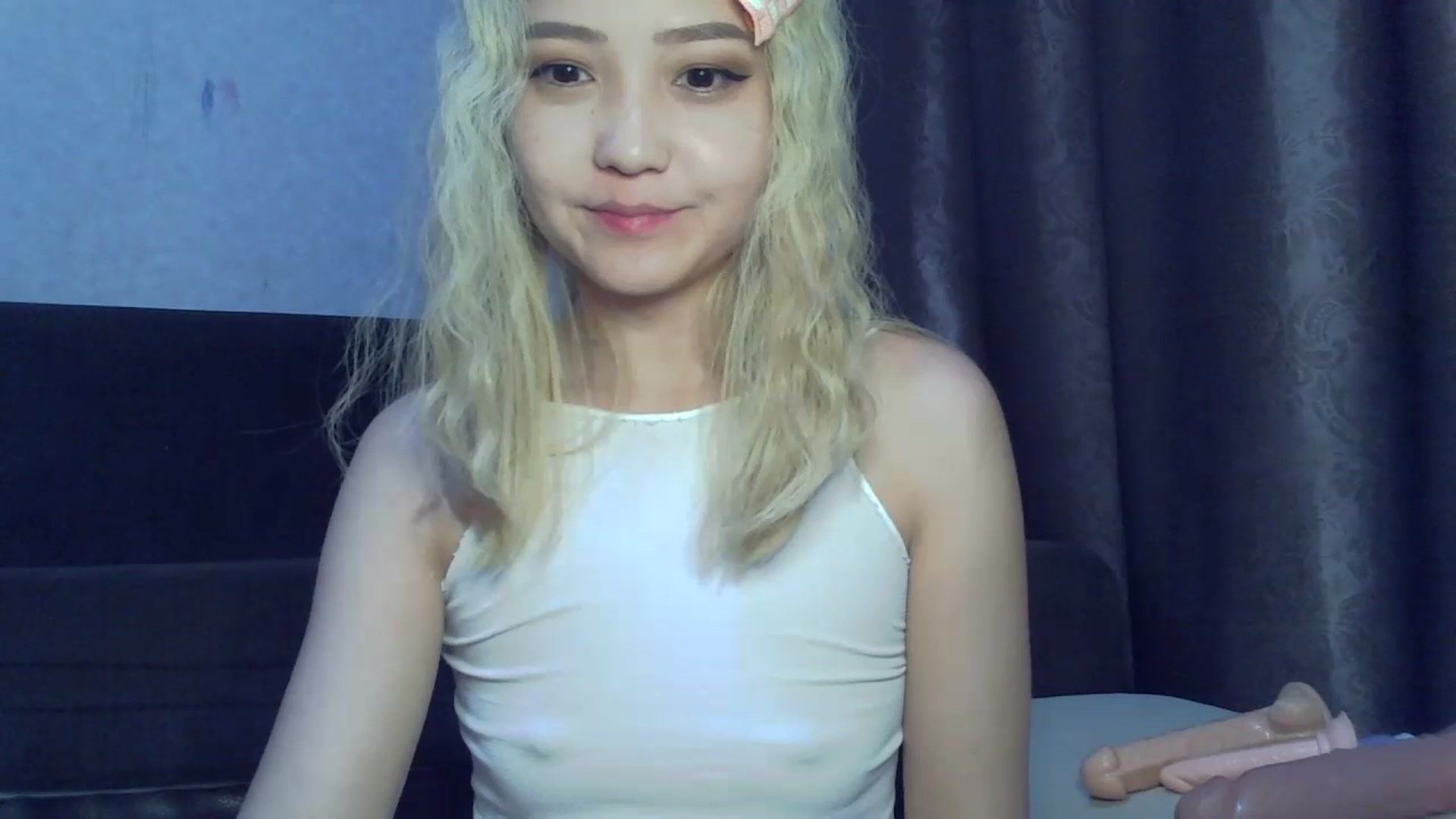 Gallery image thumbnail from CuteSmile_69's myfreecams stream on, 07/06/2023, 14:39 image 19 of 20