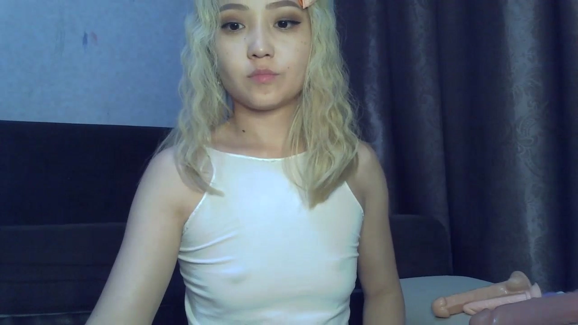 Gallery image thumbnail from CuteSmile_69's myfreecams stream on, 07/06/2023, 14:39 image 6 of 20