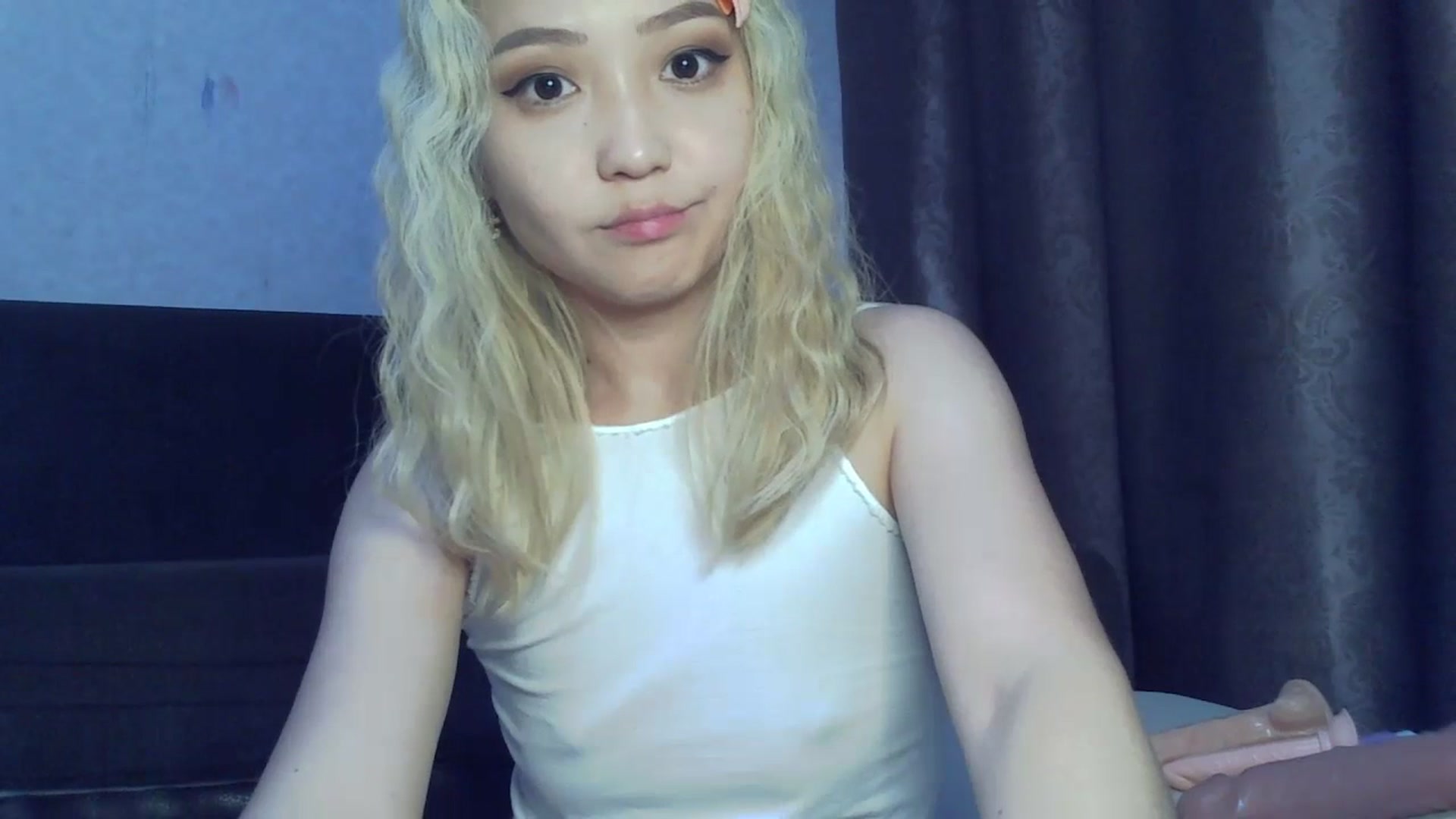 Gallery image thumbnail from CuteSmile_69's myfreecams stream on, 07/06/2023, 14:39 image 15 of 20