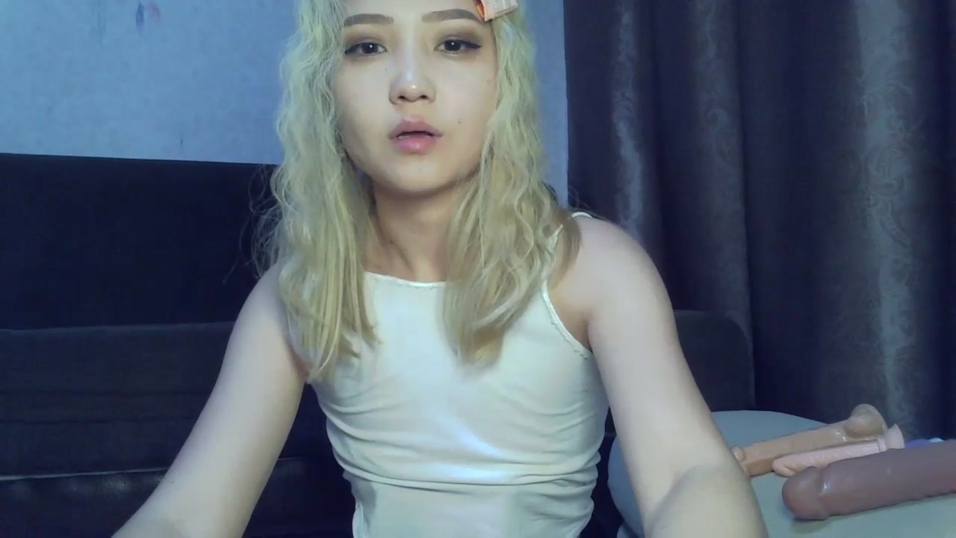 Gallery image thumbnail from CuteSmile_69's myfreecams stream on, 07/06/2023, 14:39 image 2 of 20