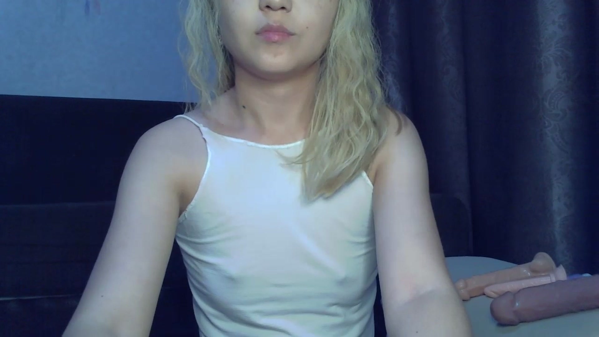 Gallery image thumbnail from CuteSmile_69's myfreecams stream on, 07/06/2023, 14:39 image 3 of 20
