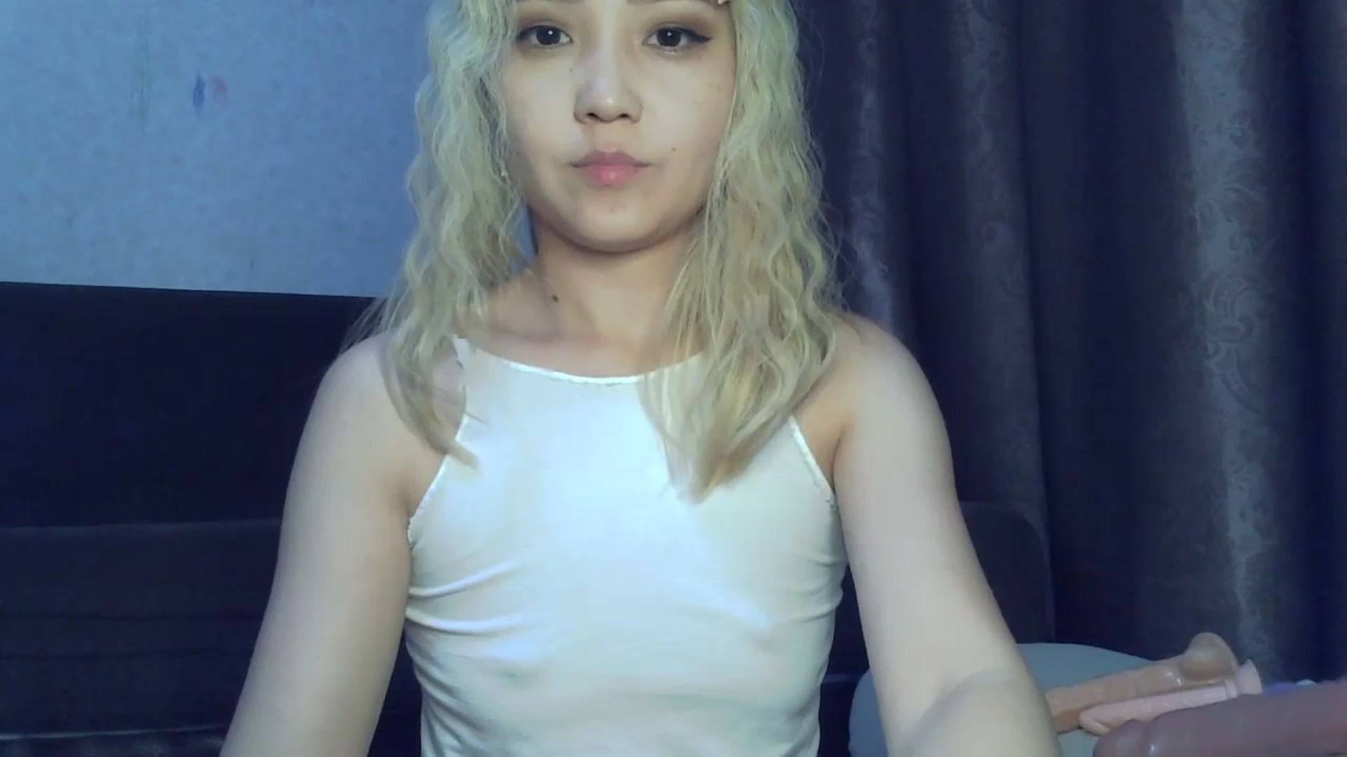 Gallery image thumbnail from CuteSmile_69's myfreecams stream on, 07/06/2023, 14:39 image 5 of 20
