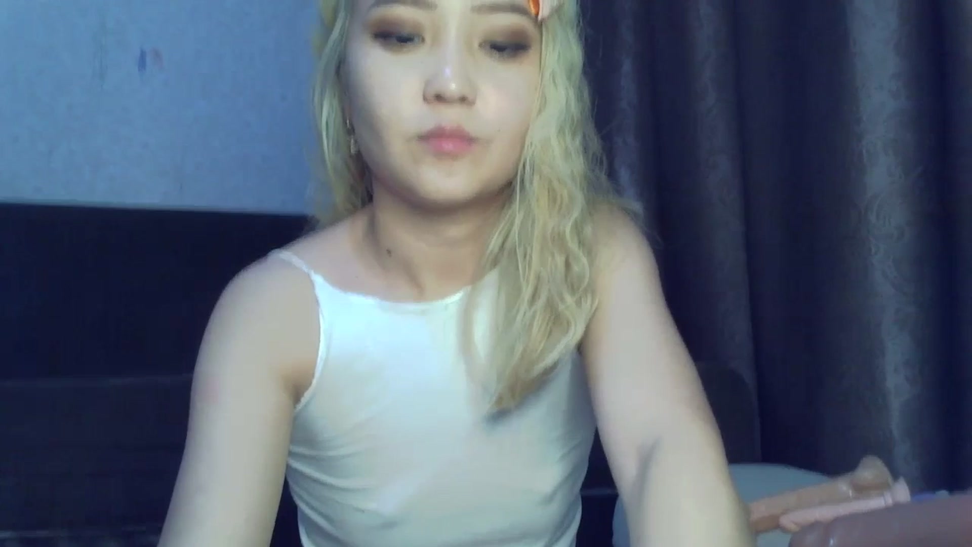 Gallery image thumbnail from CuteSmile_69's myfreecams stream on, 07/06/2023, 14:39 image 8 of 20