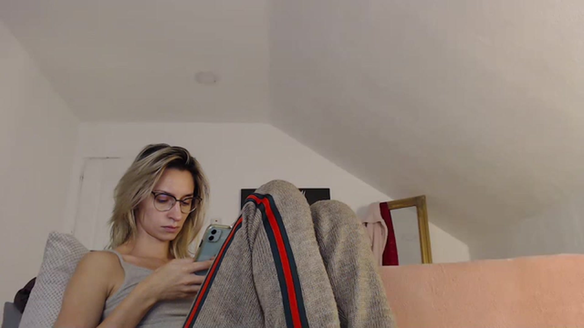 Gallery image thumbnail from CuteSophs's myfreecams stream on, 12/08/2022, 12:59 image 20 of 20