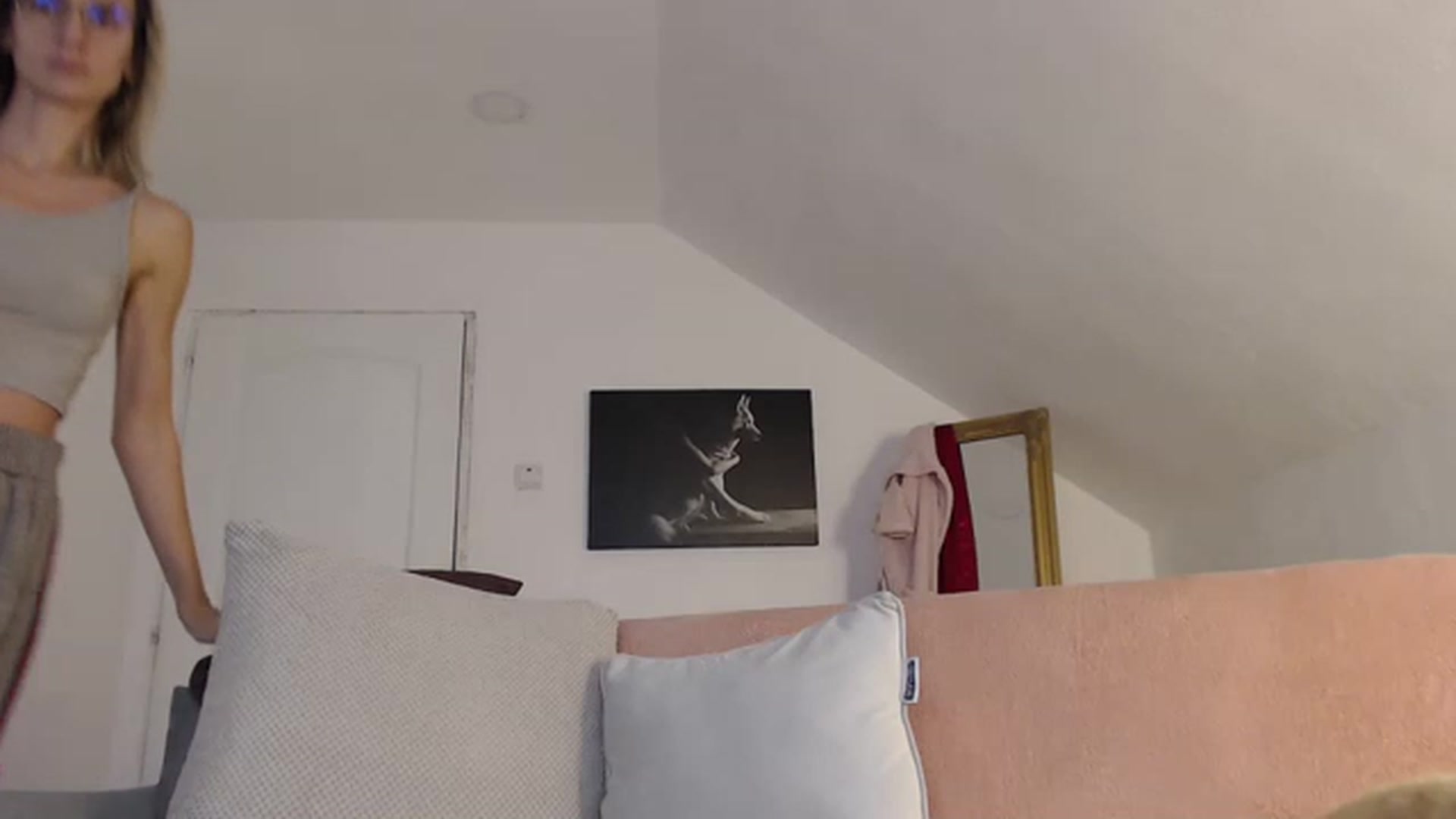 Gallery image thumbnail from CuteSophs's myfreecams stream on, 12/08/2022, 12:59 image 11 of 20