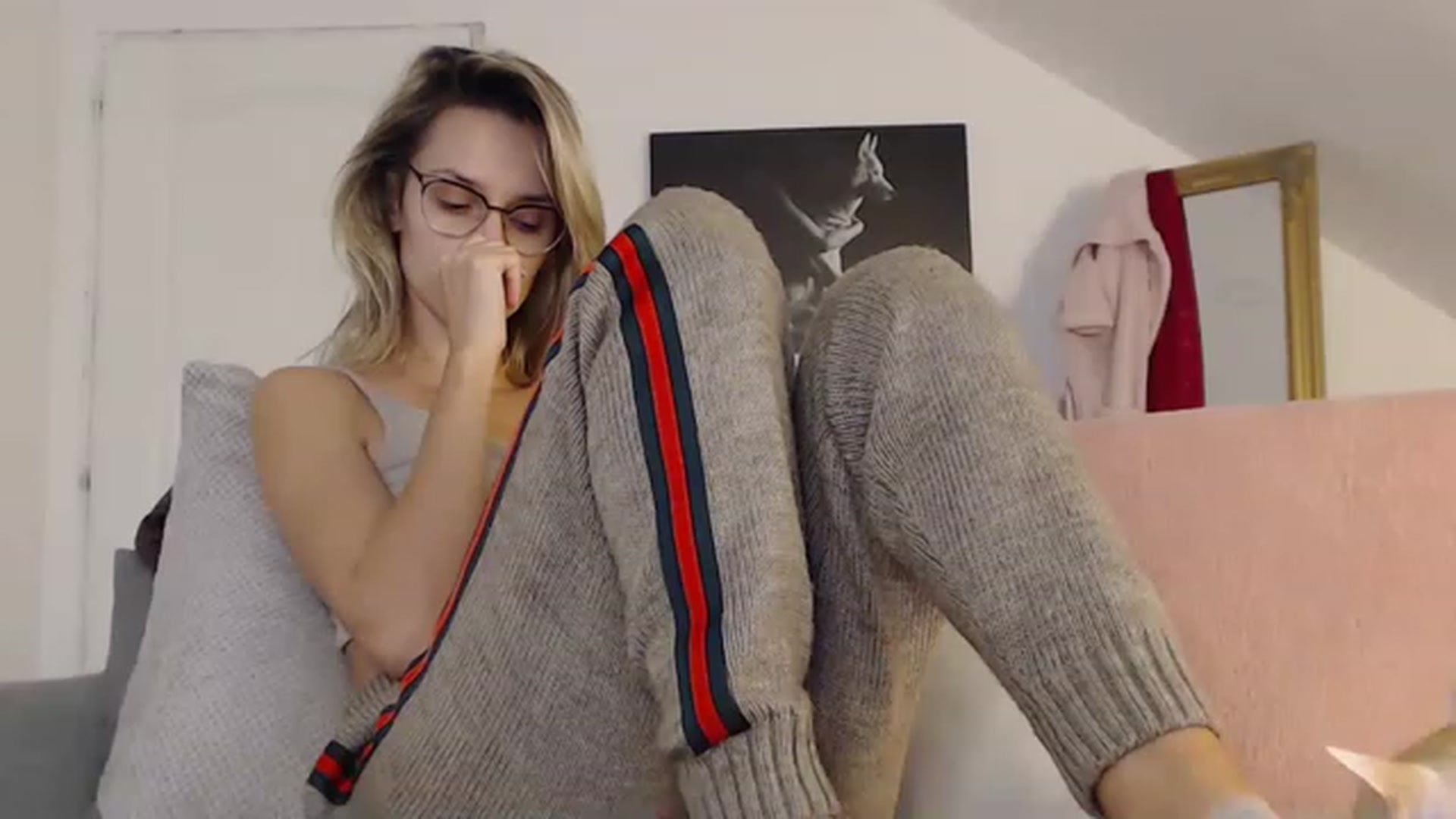 Gallery image thumbnail from CuteSophs's myfreecams stream on, 12/08/2022, 12:59 image 4 of 20