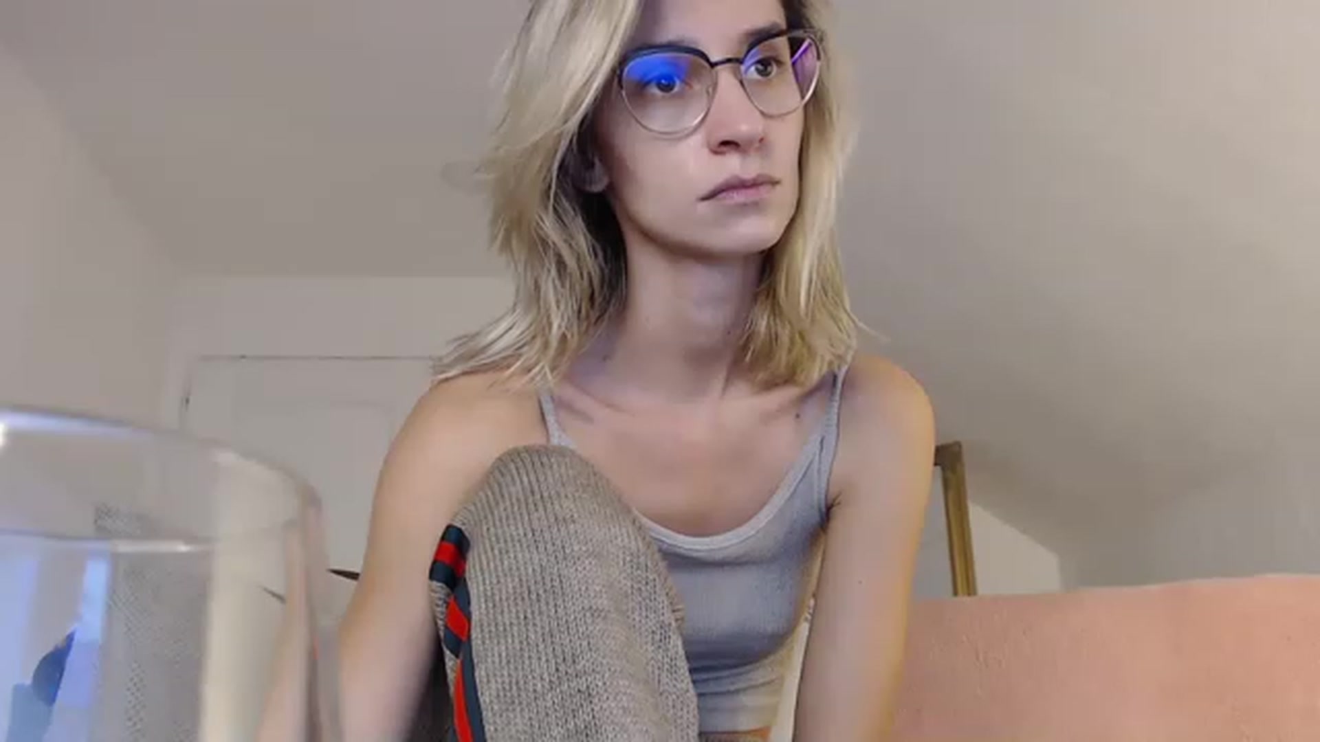 Gallery image thumbnail from CuteSophs's myfreecams stream on, 12/08/2022, 12:59 image 13 of 20