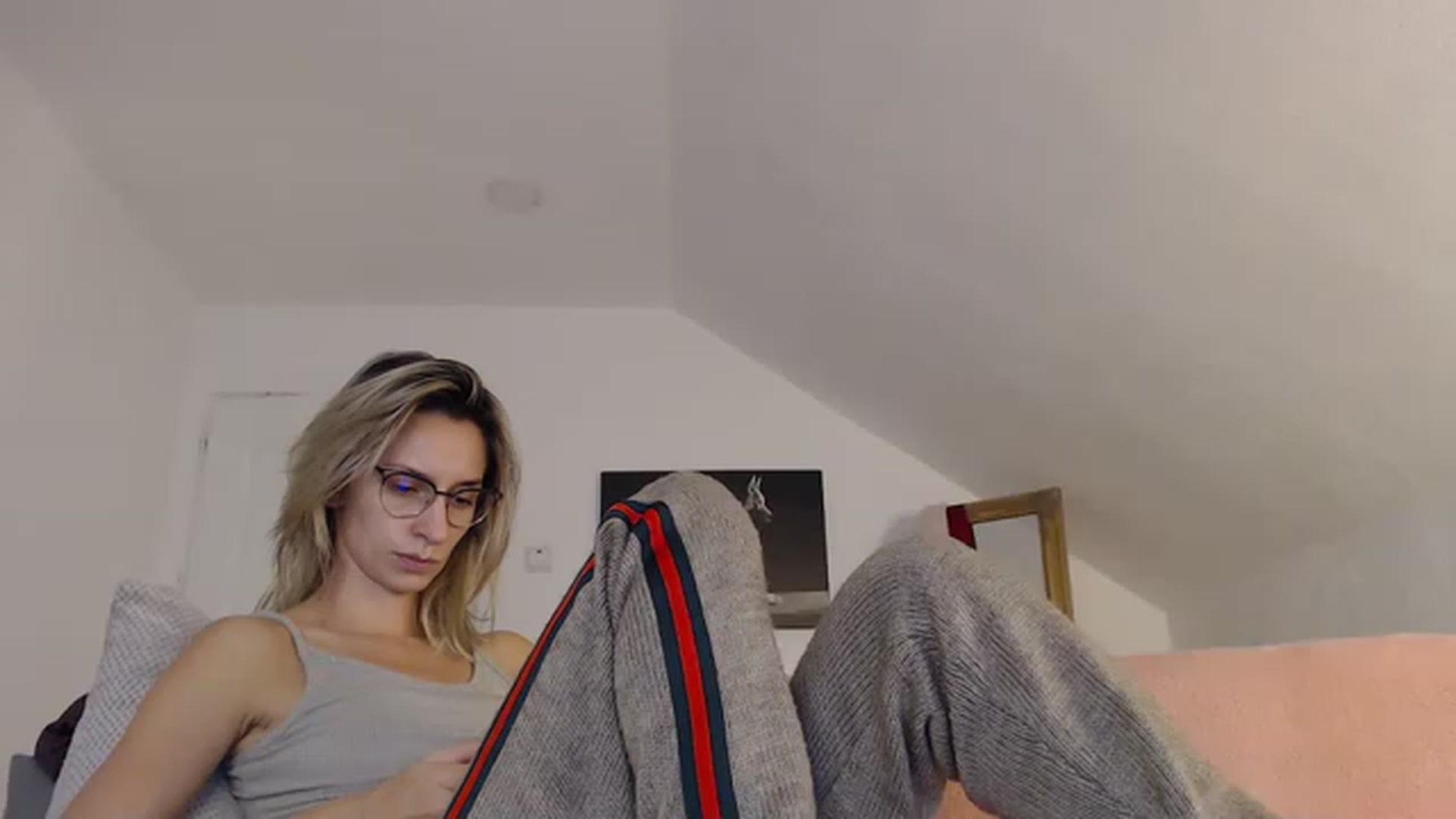Gallery image thumbnail from CuteSophs's myfreecams stream on, 12/08/2022, 12:59 image 19 of 20