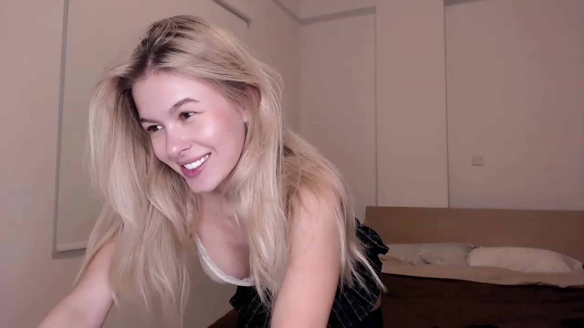 Gallery image thumbnail from Cute_BB's myfreecams stream on, 11/26/2022, 21:22 image 15 of 20