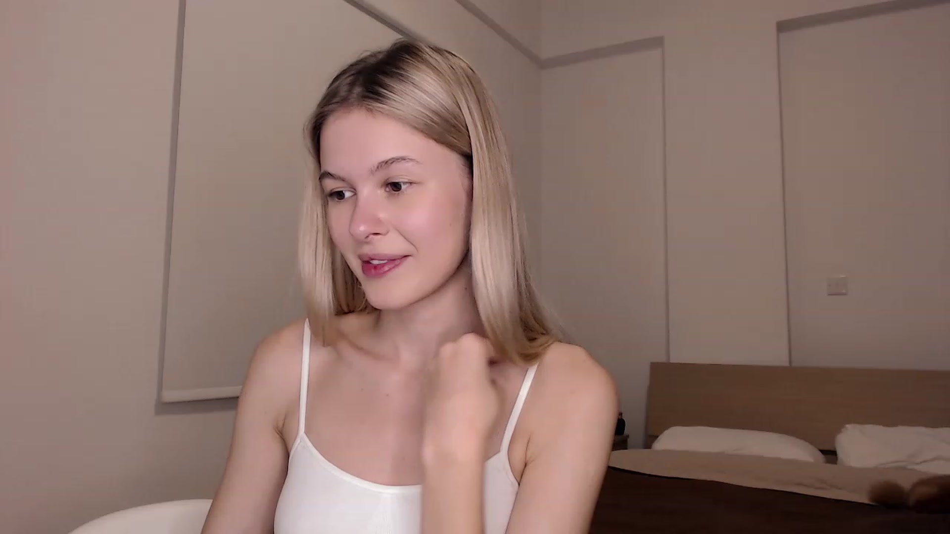 Gallery image thumbnail from Cute_BB's myfreecams stream on, 12/12/2022, 20:17 image 11 of 20