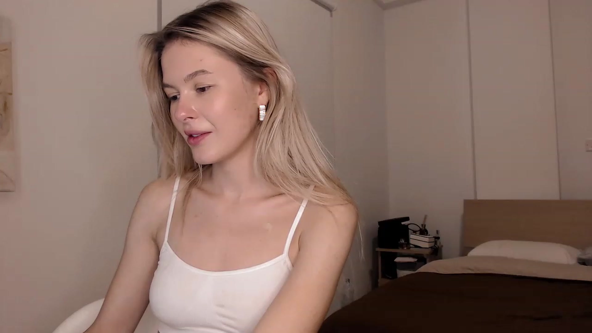 Gallery image thumbnail from Cute_BB's myfreecams stream on, 01/09/2023, 20:39 image 15 of 20
