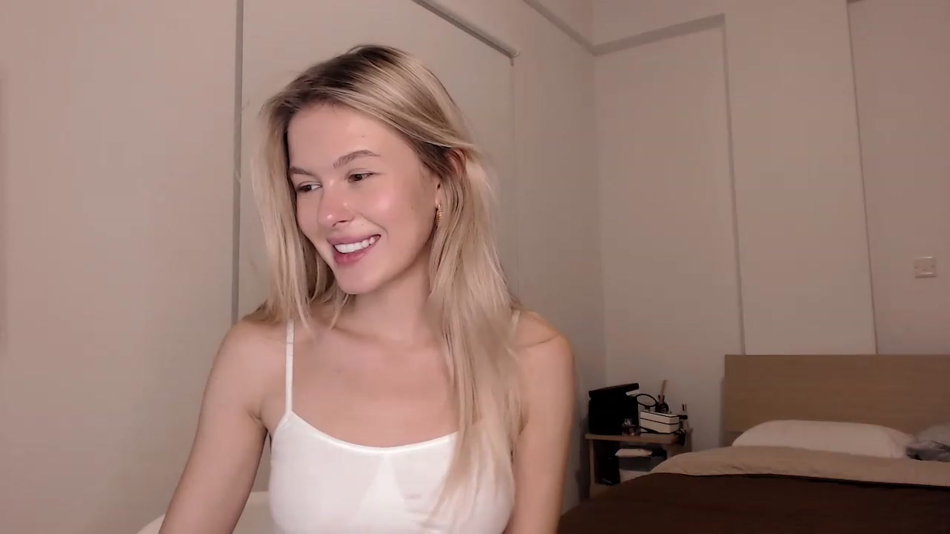 Gallery image thumbnail from Cute_BB's myfreecams stream on, 01/09/2023, 20:39 image 5 of 20
