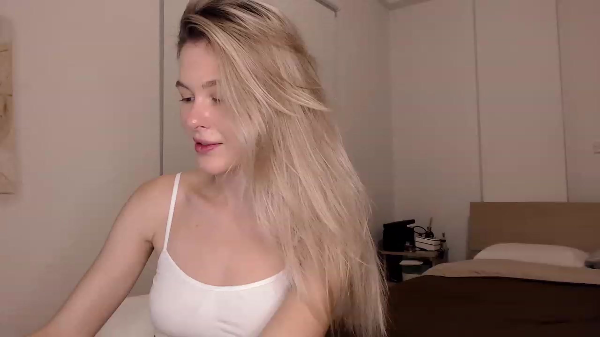 Gallery image thumbnail from Cute_BB's myfreecams stream on, 01/09/2023, 20:39 image 18 of 20