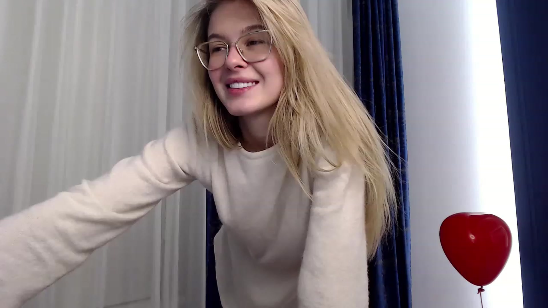 Gallery image thumbnail from Cute_BB's myfreecams stream on, 04/29/2023, 21:02 image 4 of 20