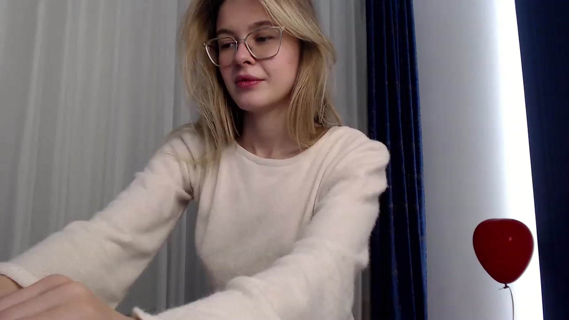 Gallery image thumbnail from Cute_BB's myfreecams stream on, 04/29/2023, 21:02 image 11 of 20