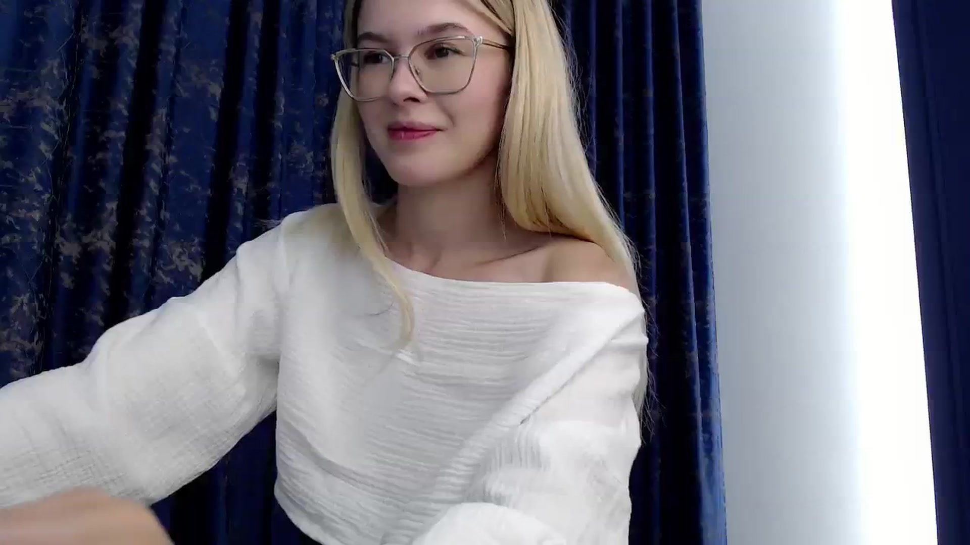 Gallery image thumbnail from Cute_BB's myfreecams stream on, 07/29/2023, 20:22 image 16 of 20
