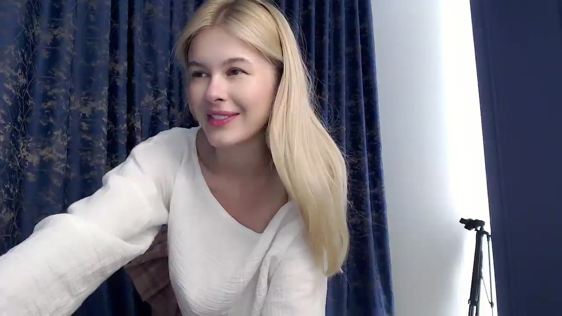 Gallery image thumbnail from Cute_BB's myfreecams stream on, 08/10/2023, 20:59 image 18 of 20