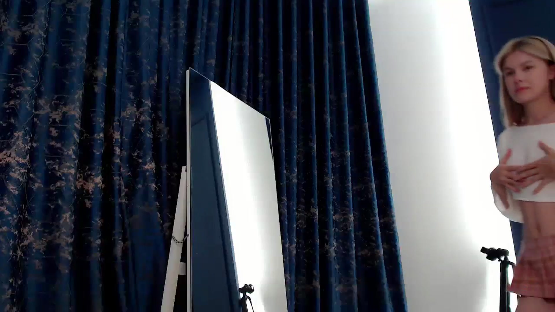 Gallery image thumbnail from Cute_BB's myfreecams stream on, 08/10/2023, 20:59 image 8 of 20