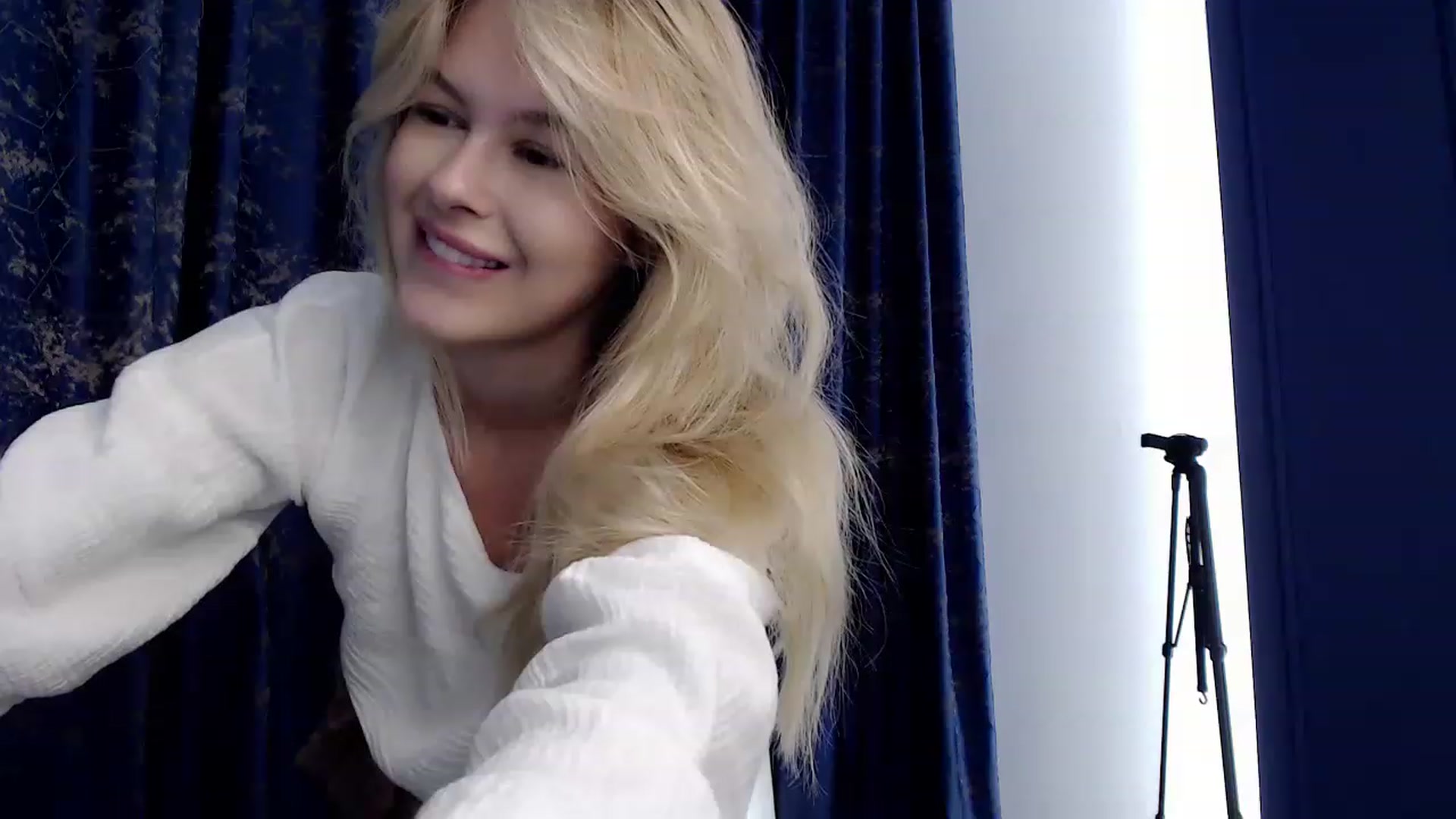 Gallery image thumbnail from Cute_BB's myfreecams stream on, 08/22/2023, 20:45 image 9 of 20