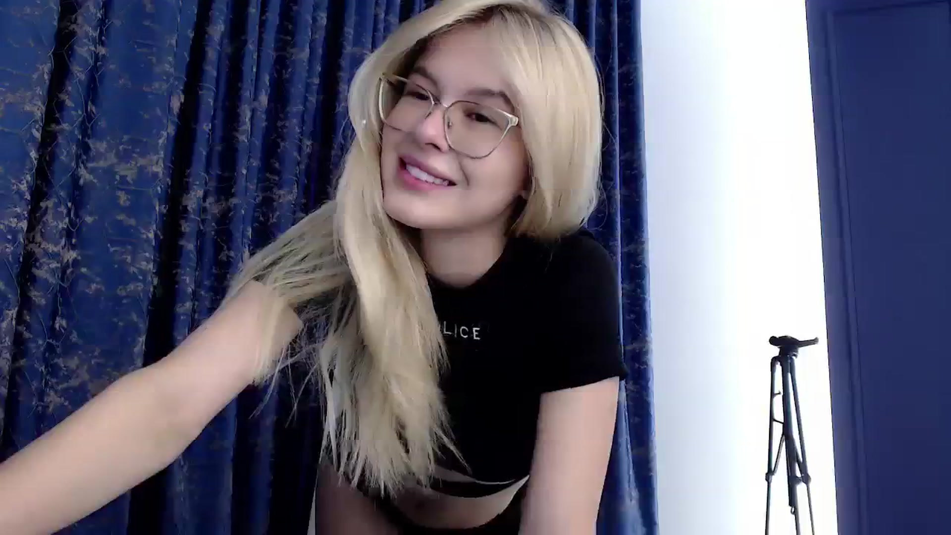 Gallery image thumbnail from Cute_BB's myfreecams stream on, 08/23/2023, 21:40 image 6 of 20