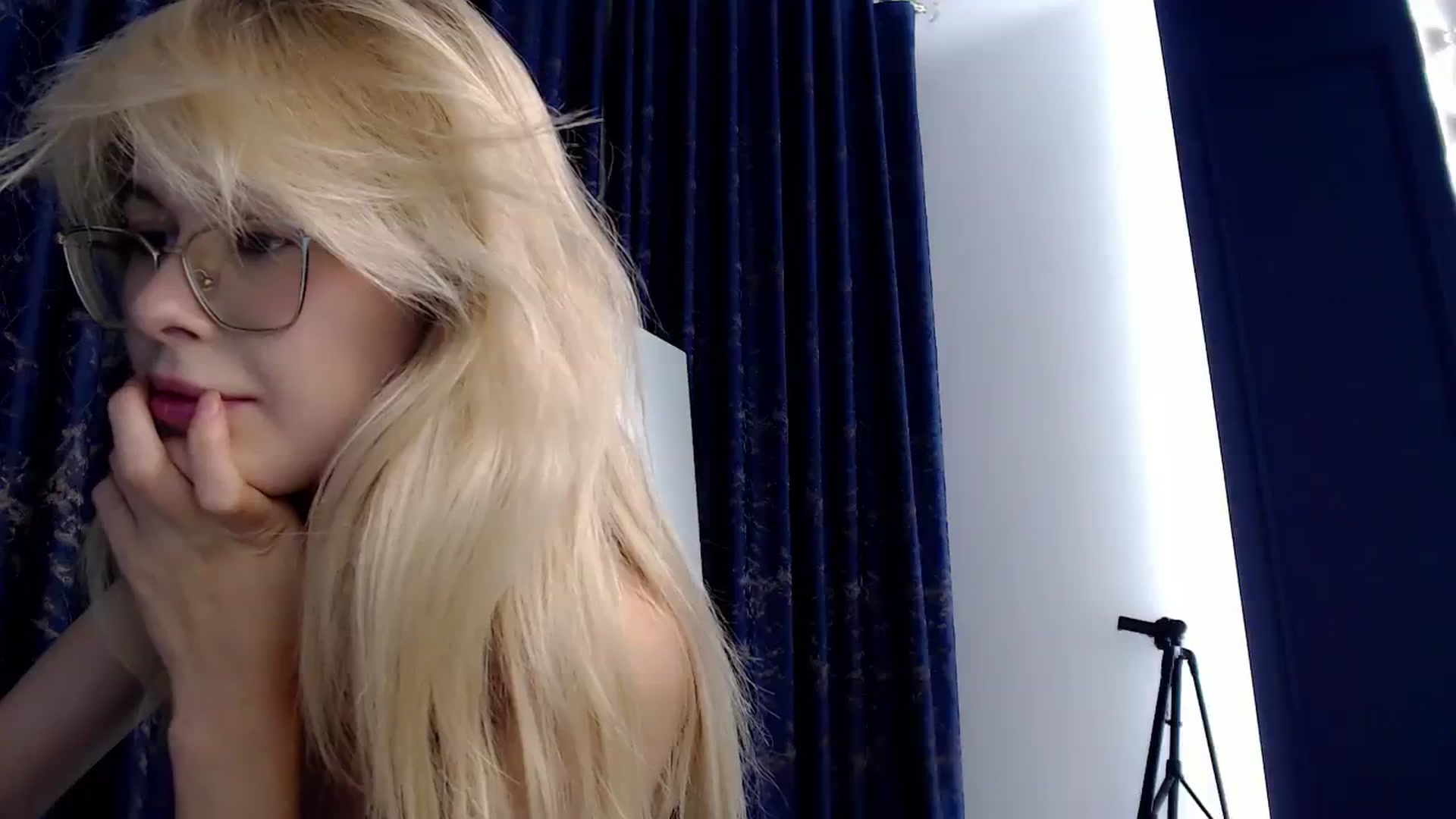 Gallery image thumbnail from Cute_BB's myfreecams stream on, 08/25/2023, 21:00 image 4 of 20