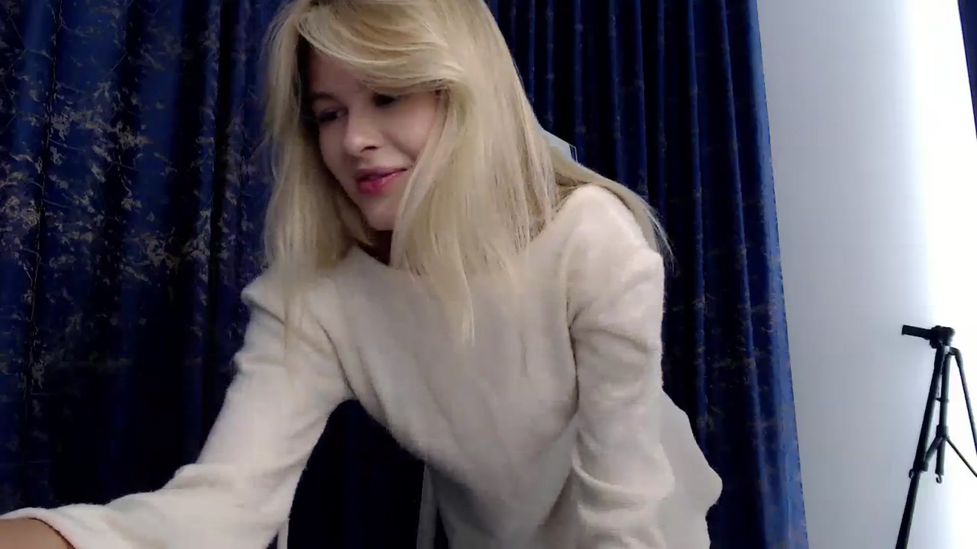 Gallery image thumbnail from Cute_BB's myfreecams stream on, 08/31/2023, 21:47 image 7 of 20